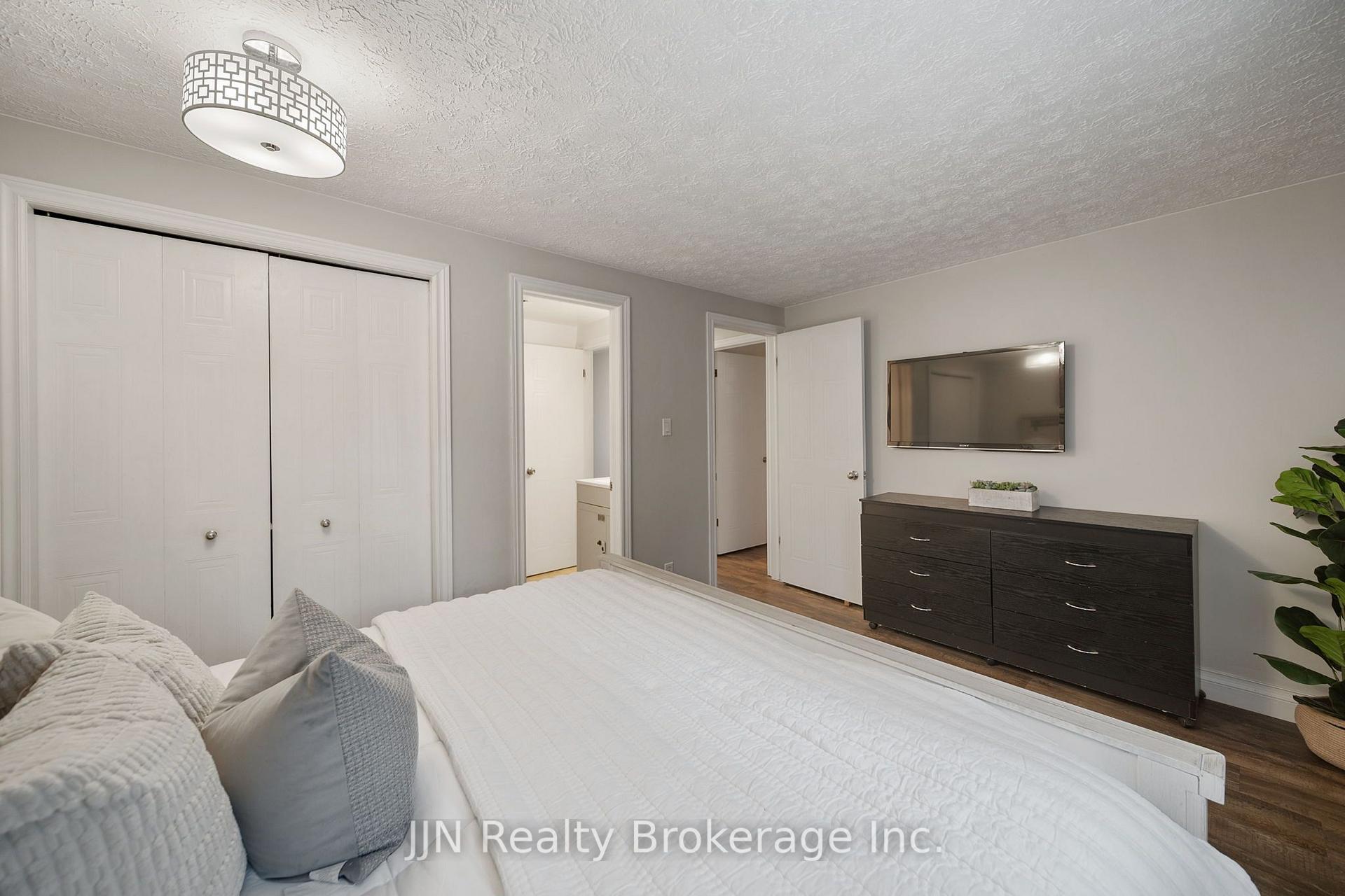 Photo 21 of 45 Freeman Crescent, Norfolk, Simcoe — HOMEH