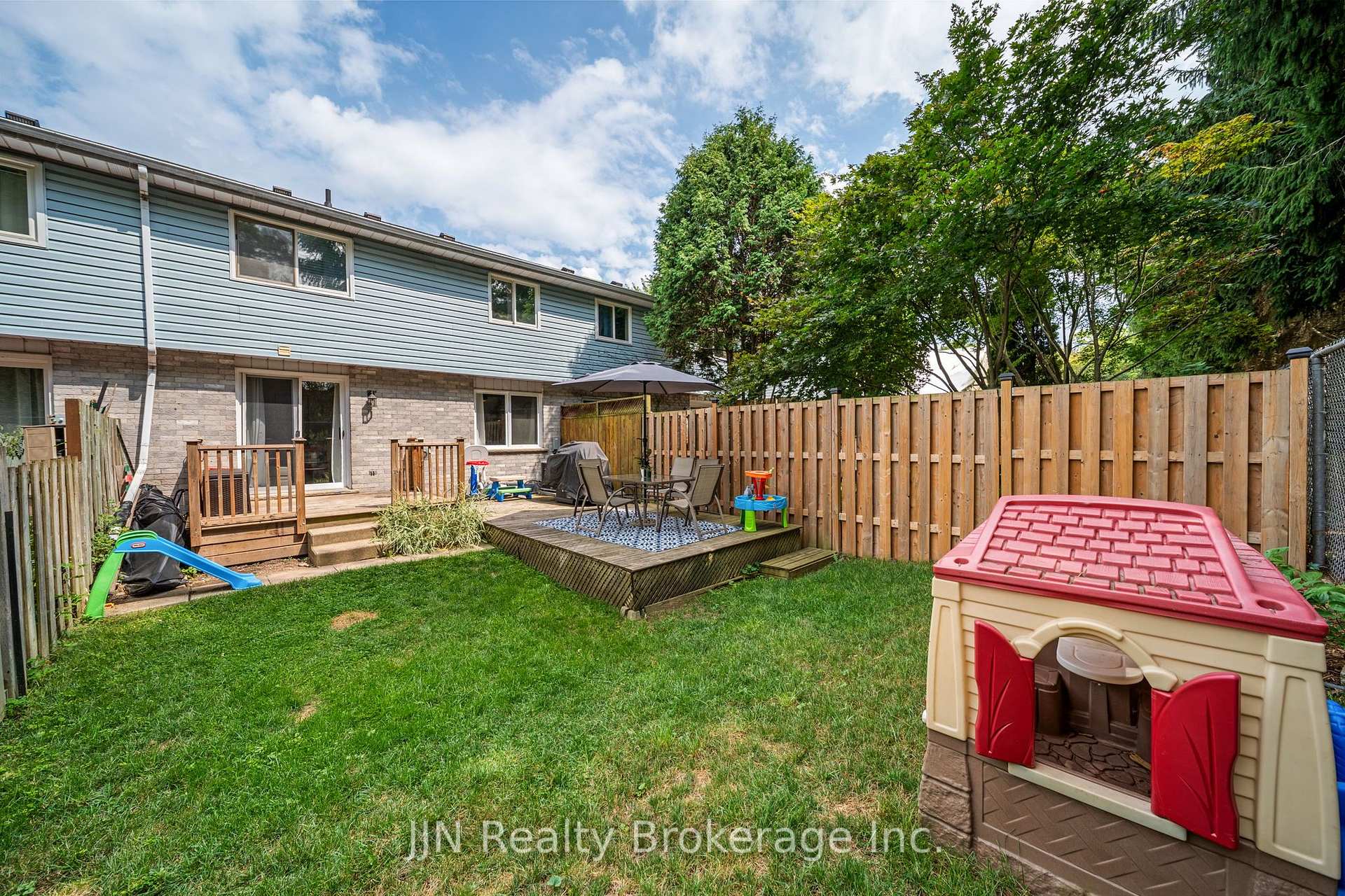 Photo 34 of 45 Freeman Crescent, Norfolk, Simcoe — HOMEH