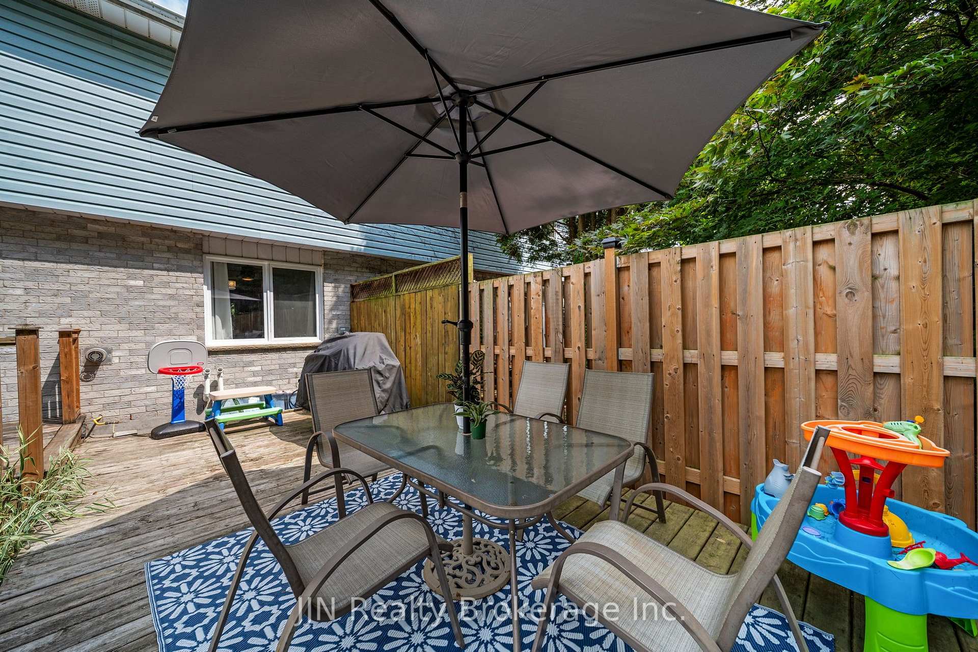 Photo 35 of 45 Freeman Crescent, Norfolk, Simcoe — HOMEH