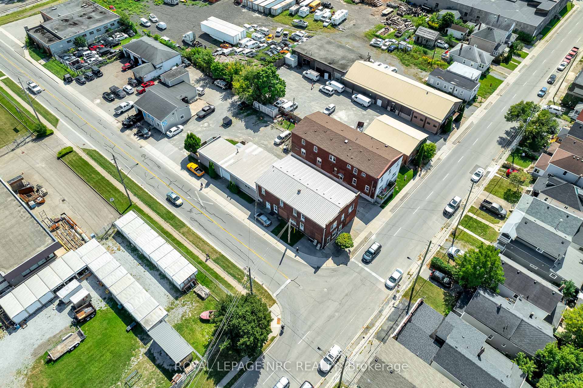 Photo 6 of 192 Burgar Street, Welland, Welland Downtown — HOMEH