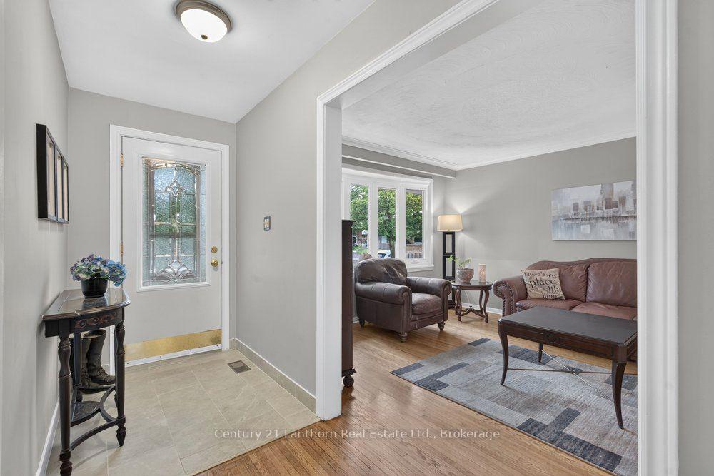 Photo 4 of 333 Jeffcoat Drive, Etobicoke, West Humber-Clairville — HOMEH