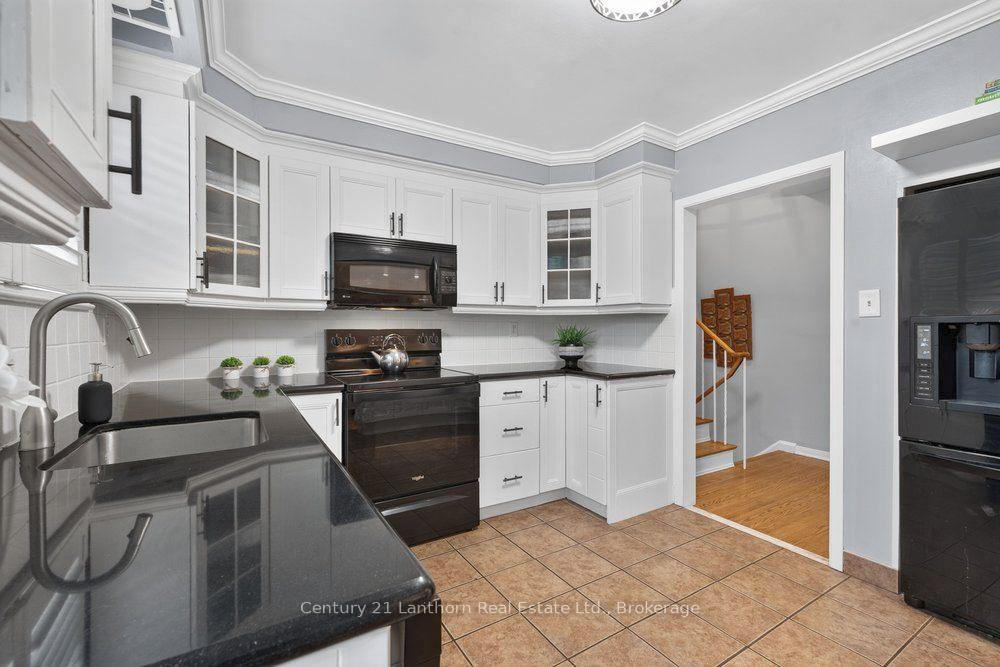 Photo 9 of 333 Jeffcoat Drive, Etobicoke, West Humber-Clairville — HOMEH