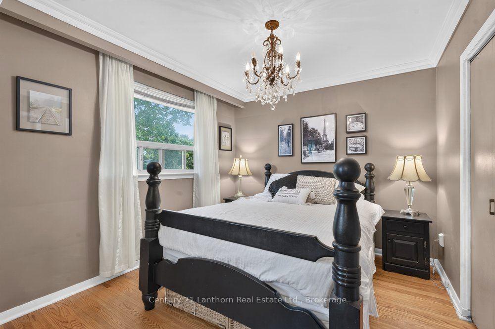 Photo 14 of 333 Jeffcoat Drive, Etobicoke, West Humber-Clairville — HOMEH