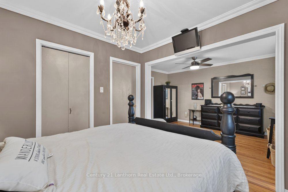 Photo 15 of 333 Jeffcoat Drive, Etobicoke, West Humber-Clairville — HOMEH