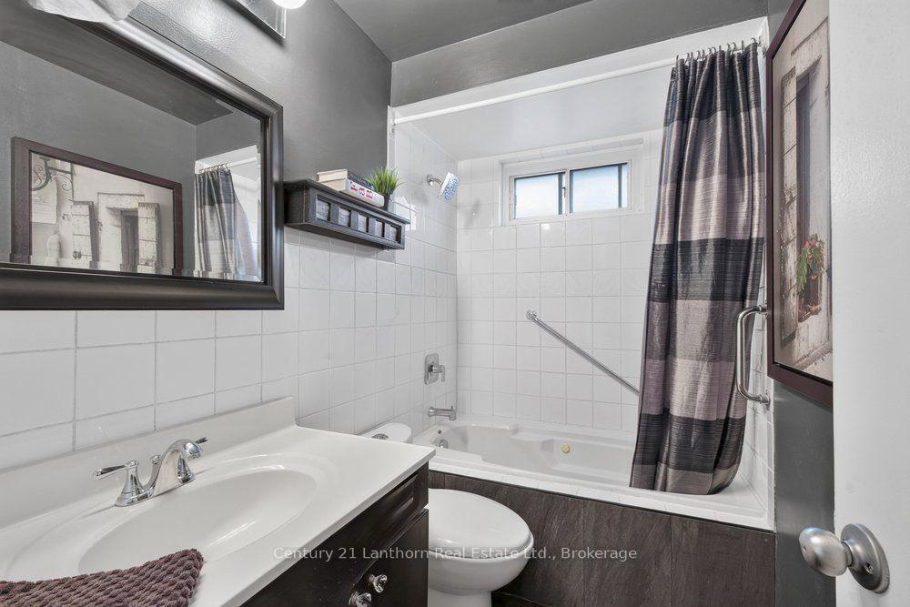 Photo 19 of 333 Jeffcoat Drive, Etobicoke, West Humber-Clairville — HOMEH