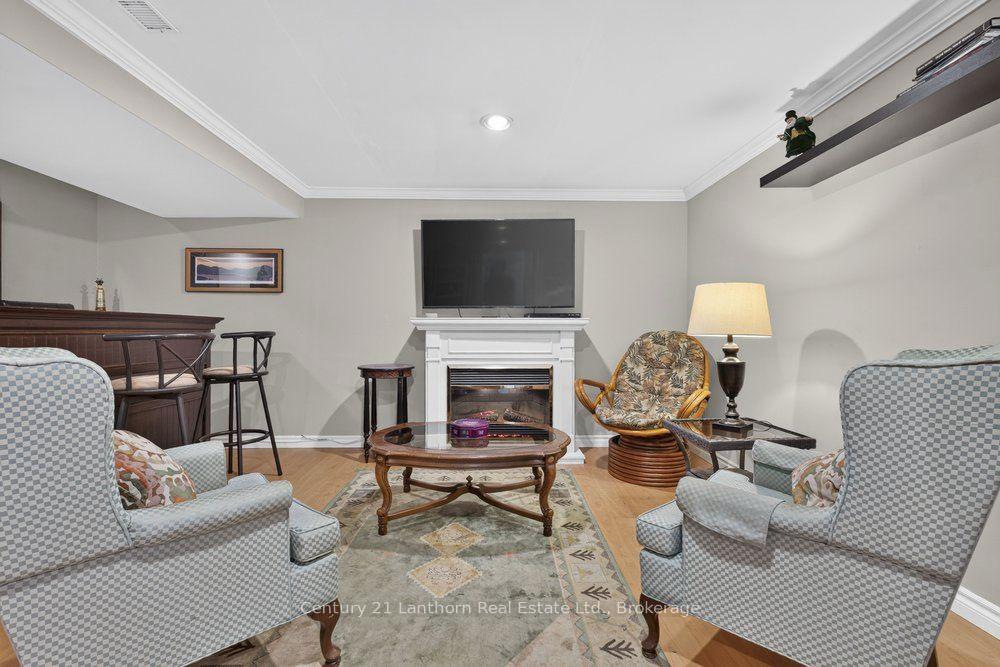 Photo 38 of 333 Jeffcoat Drive, Etobicoke, West Humber-Clairville — HOMEH