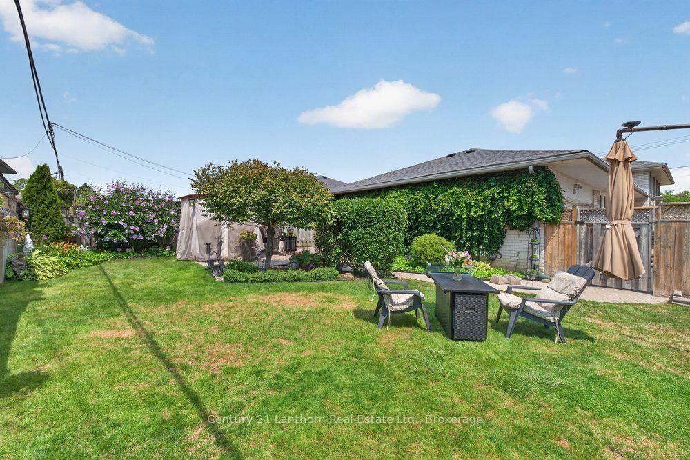 Photo 43 of 333 Jeffcoat Drive, Etobicoke, West Humber-Clairville — HOMEH