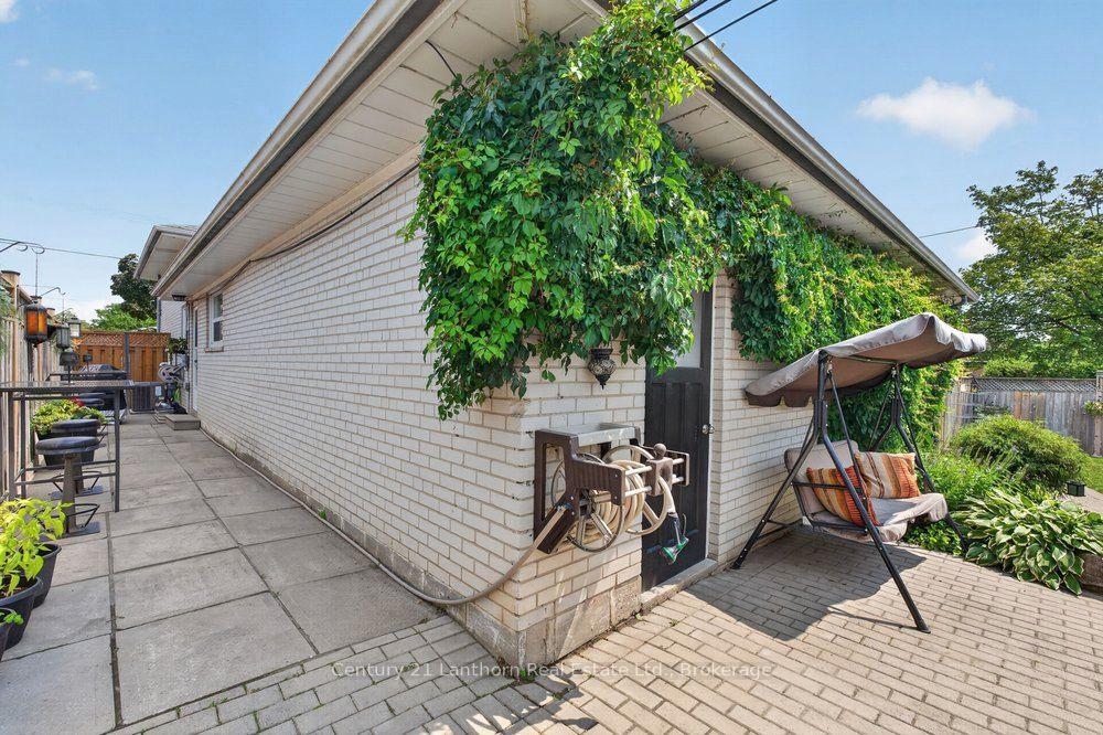 Photo 46 of 333 Jeffcoat Drive, Etobicoke, West Humber-Clairville — HOMEH