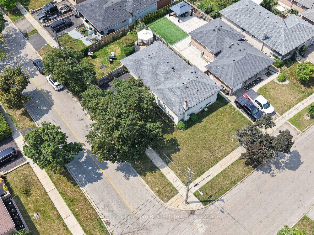 Photo 48 of 333 Jeffcoat Drive, Etobicoke, West Humber-Clairville — HOMEH