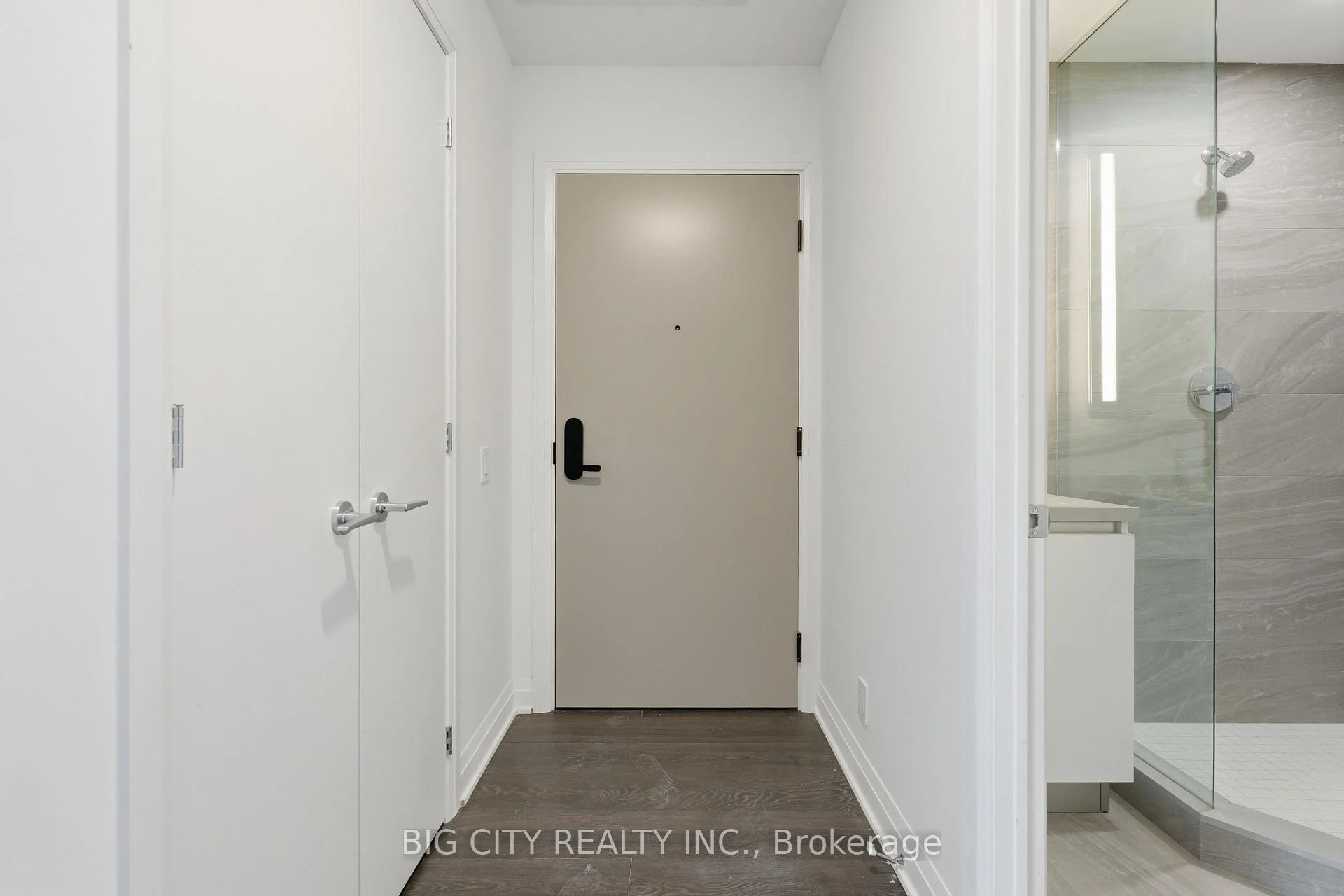 Photo 11 of Unit 1001, 25 Frederick Todd Way, Toronto, Thorncliffe Park — HOMEH