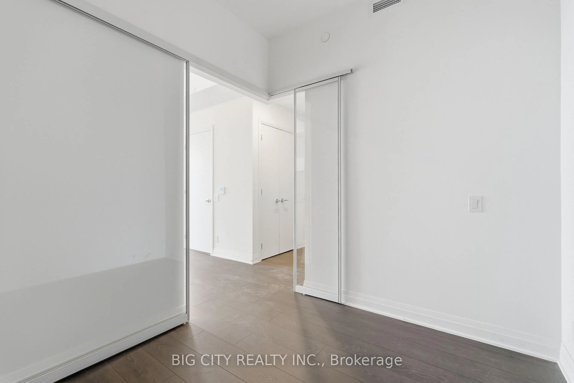 Photo 35 of Unit 1001, 25 Frederick Todd Way, Toronto, Thorncliffe Park — HOMEH
