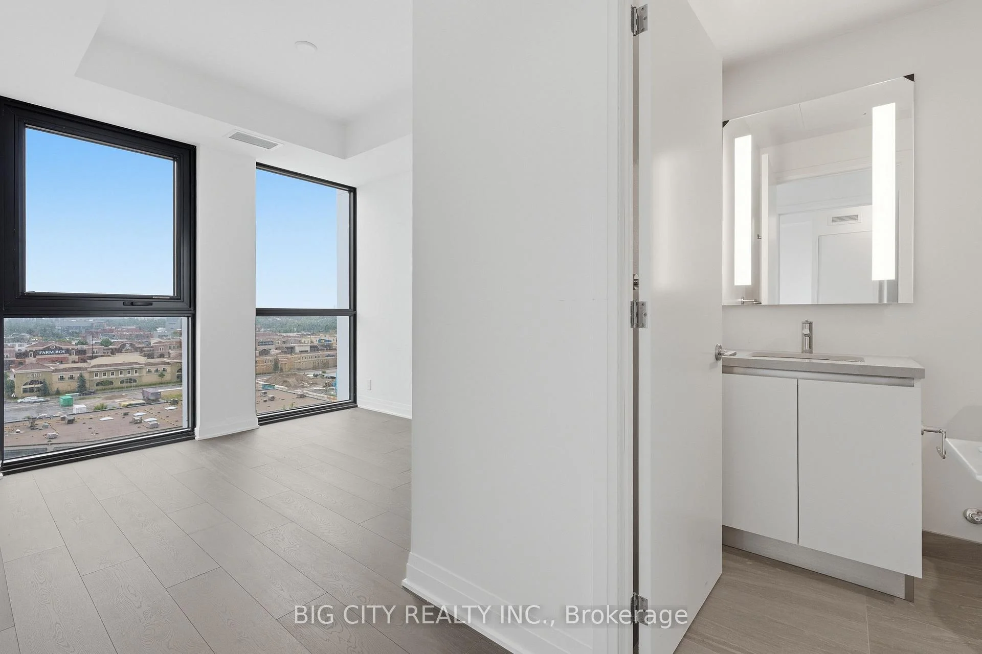 Photo 37 of Unit 1001, 25 Frederick Todd Way, Toronto, Thorncliffe Park — HOMEH
