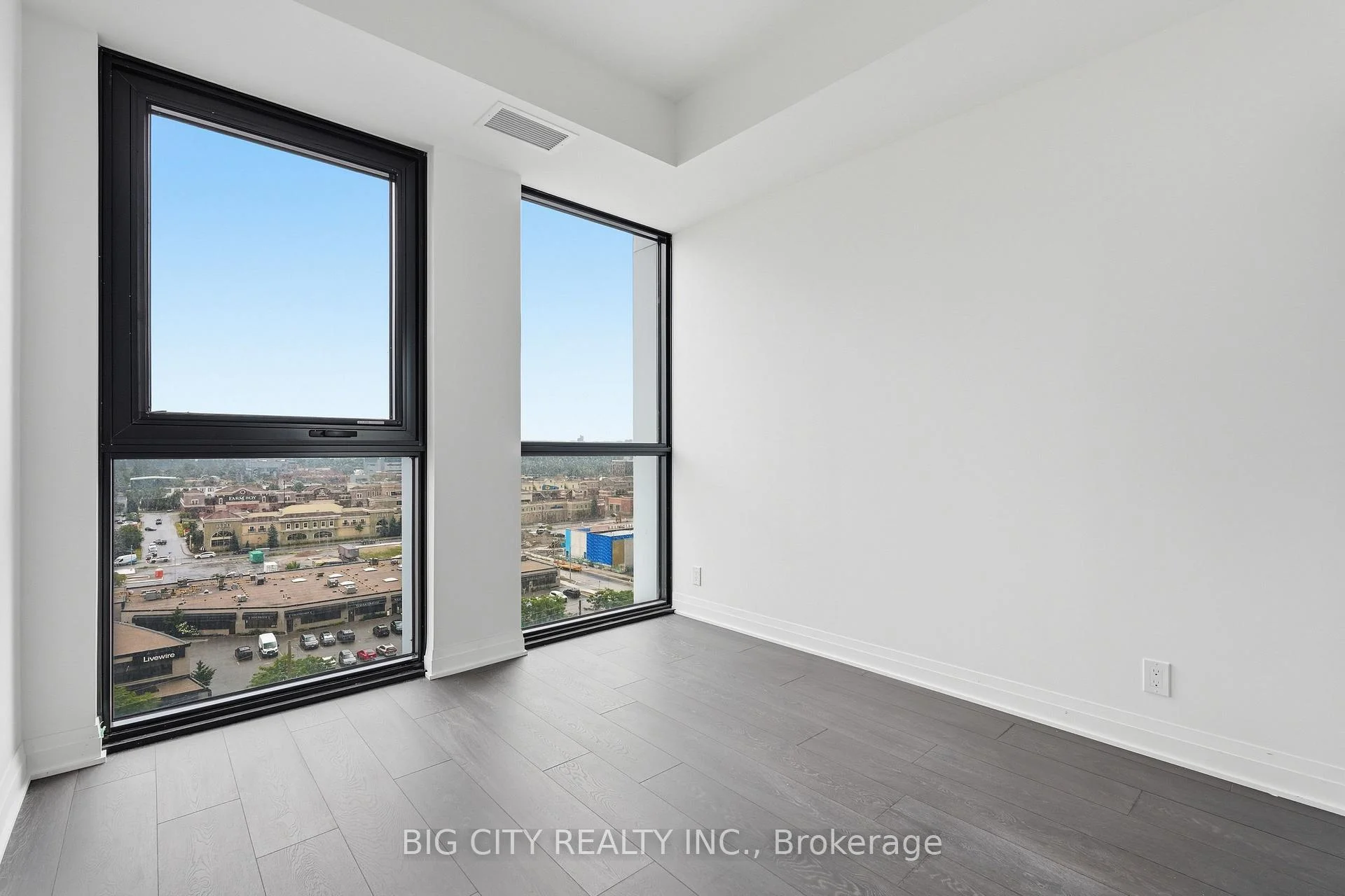 Photo 38 of Unit 1001, 25 Frederick Todd Way, Toronto, Thorncliffe Park — HOMEH