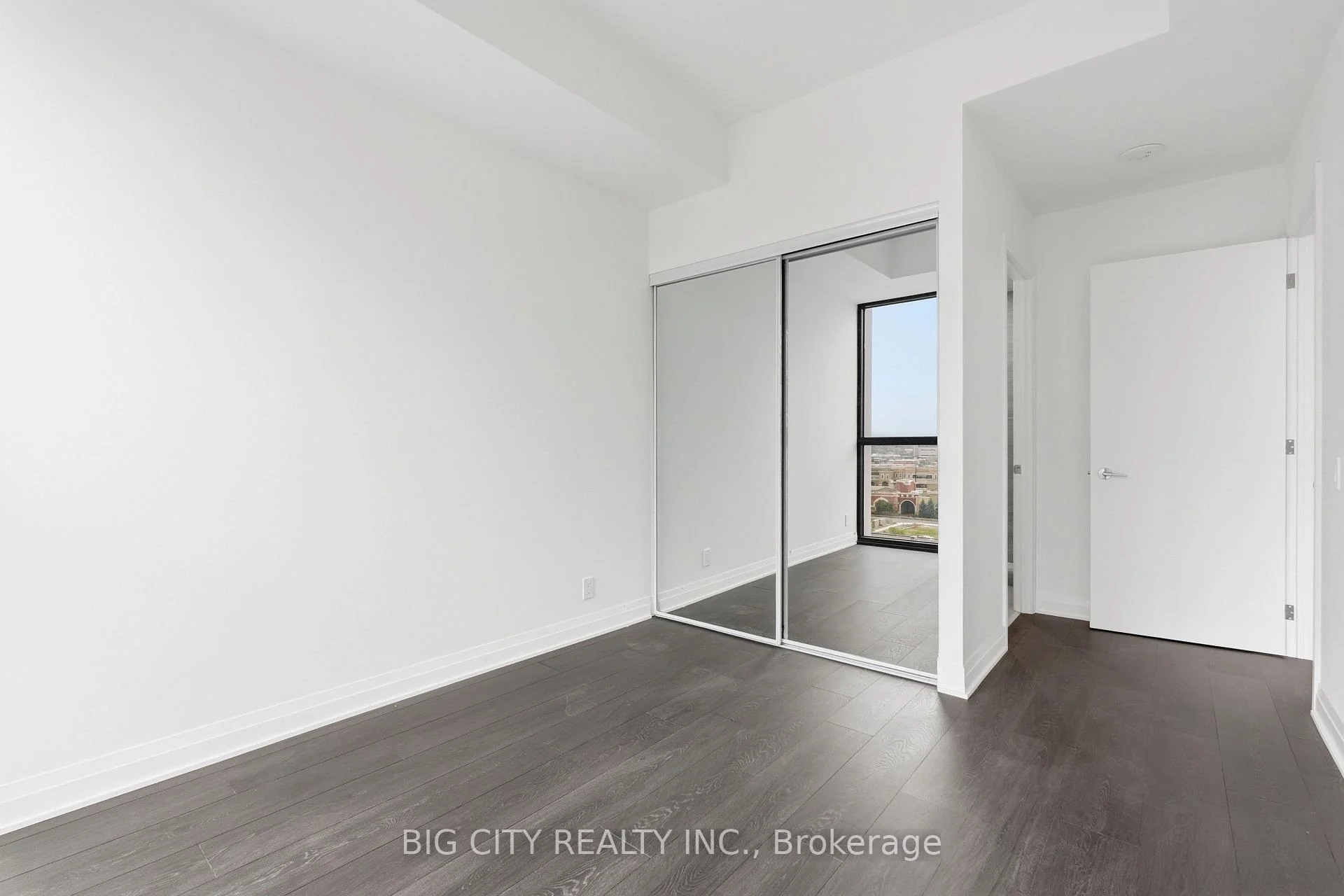 Photo 40 of Unit 1001, 25 Frederick Todd Way, Toronto, Thorncliffe Park — HOMEH