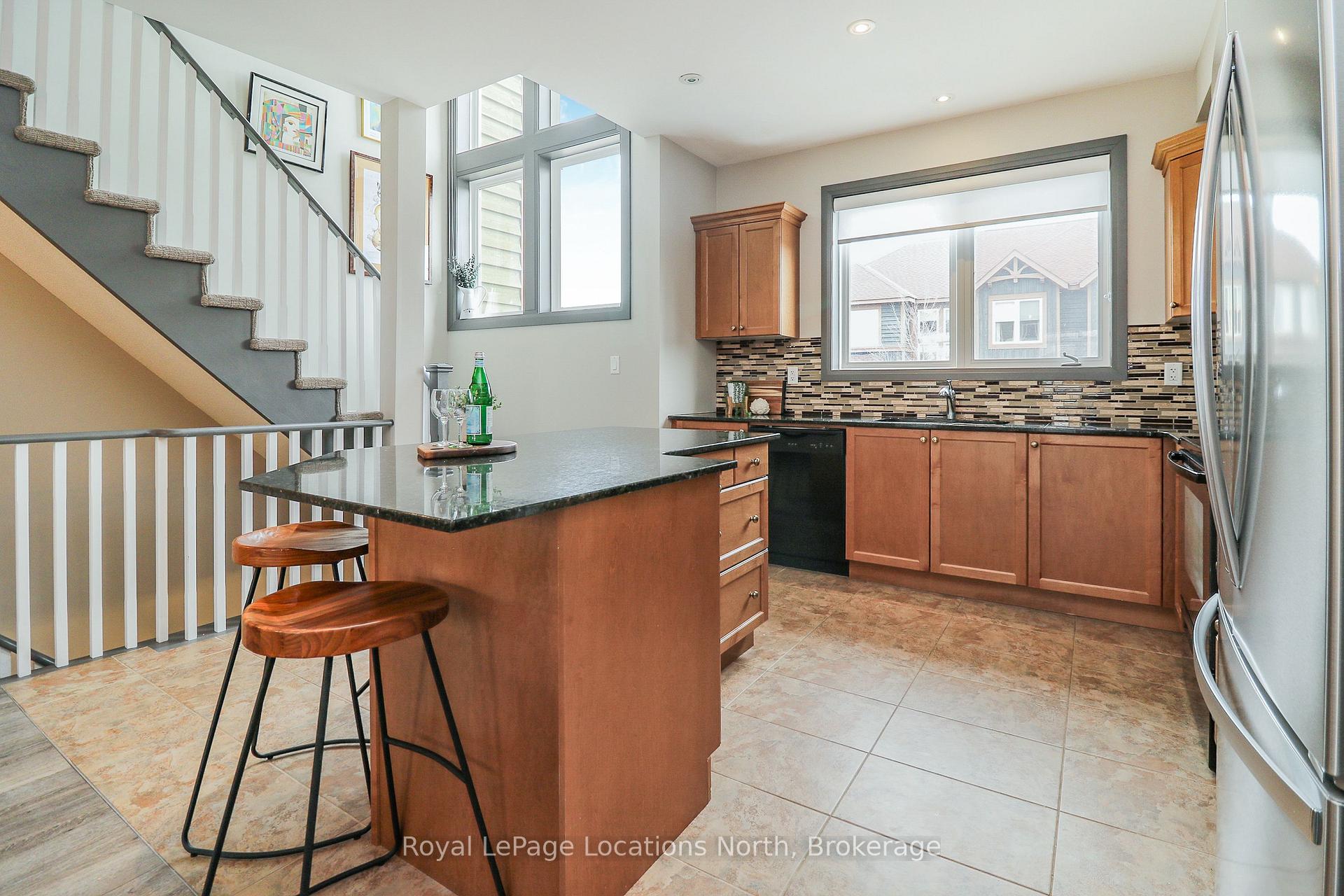 Photo 20 of 67 Joseph Trail, Collingwood — HOMEH