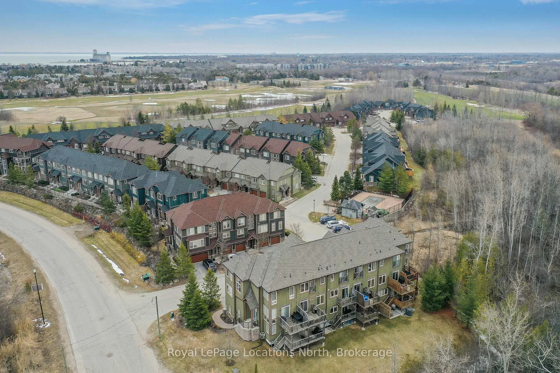 Photo 5 of 67 Joseph Trail, Collingwood — HOMEH