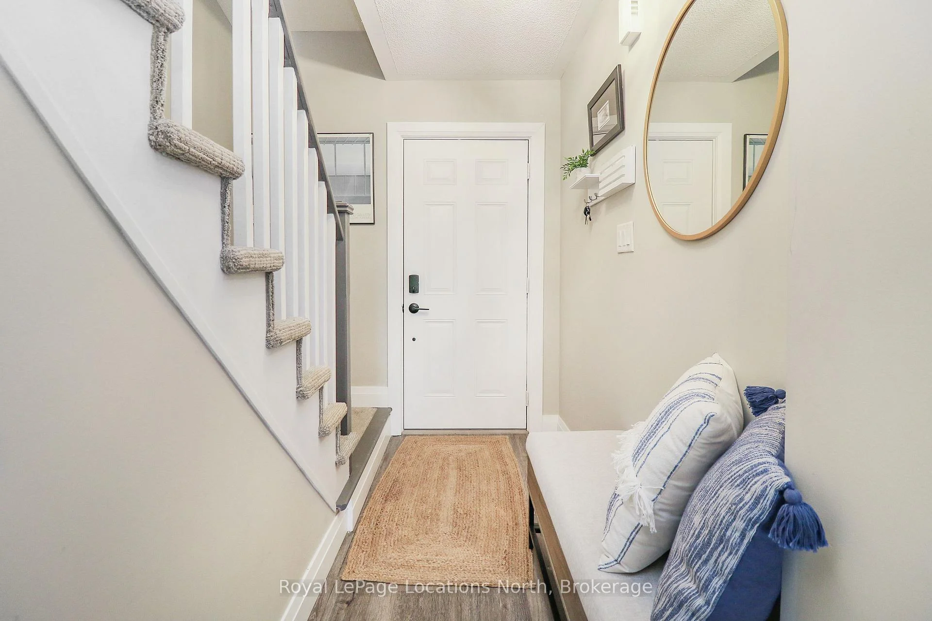 Photo 9 of 67 Joseph Trail, Collingwood — HOMEH