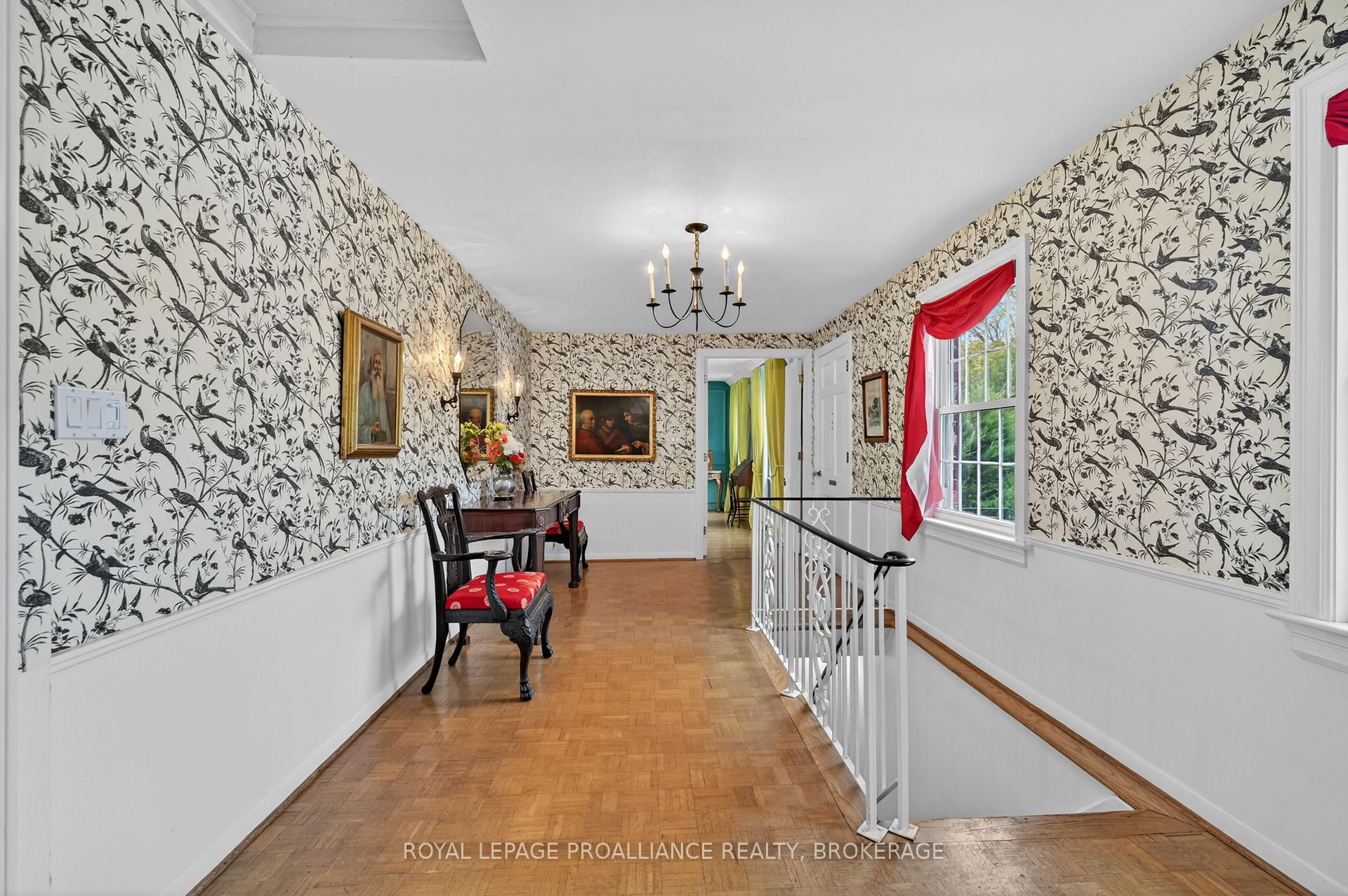 Photo 10 of 209 Fairway Hill Crescent, Kingston, Central City West — HOMEH