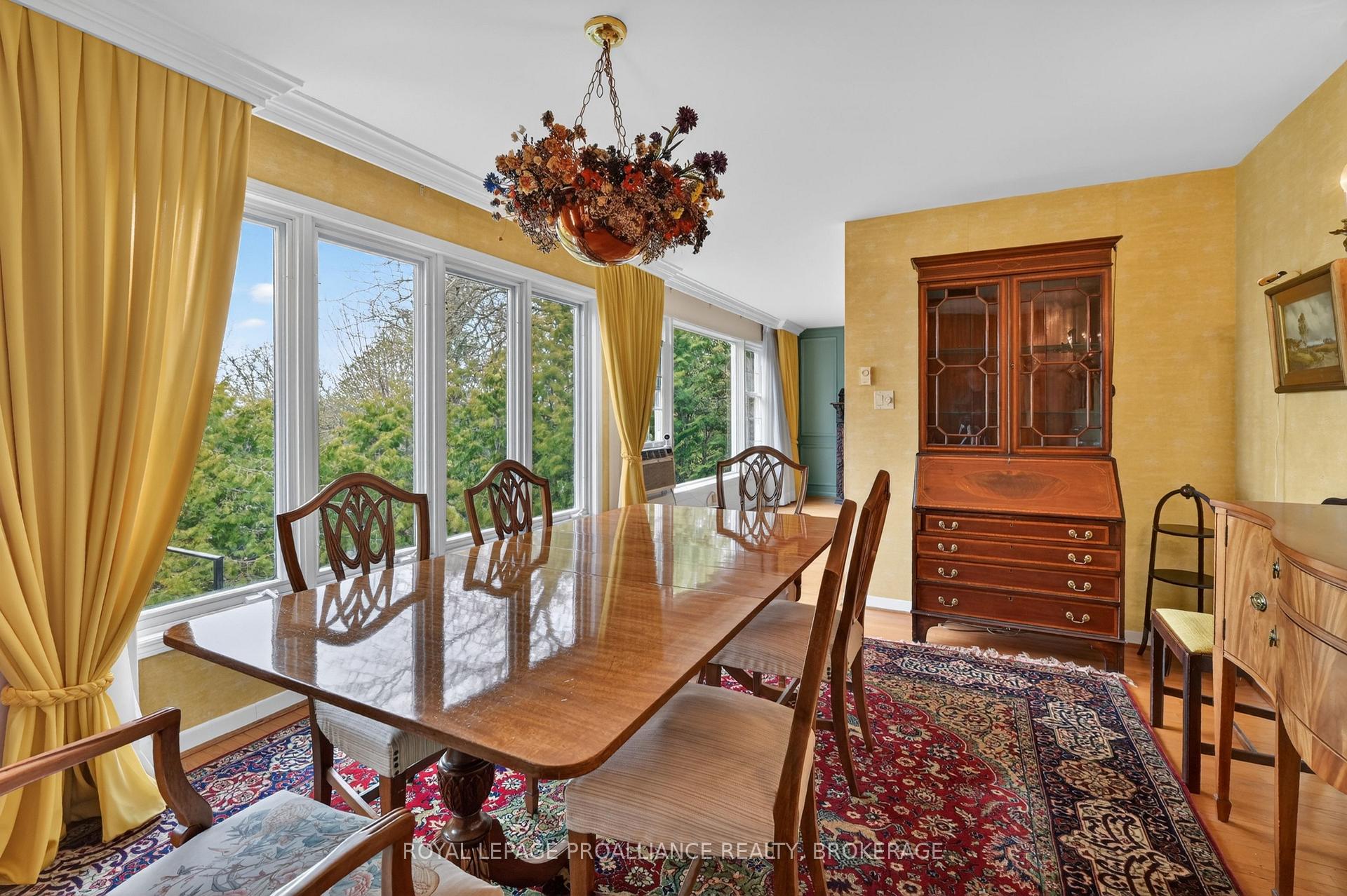 Photo 14 of 209 Fairway Hill Crescent, Kingston, Central City West — HOMEH