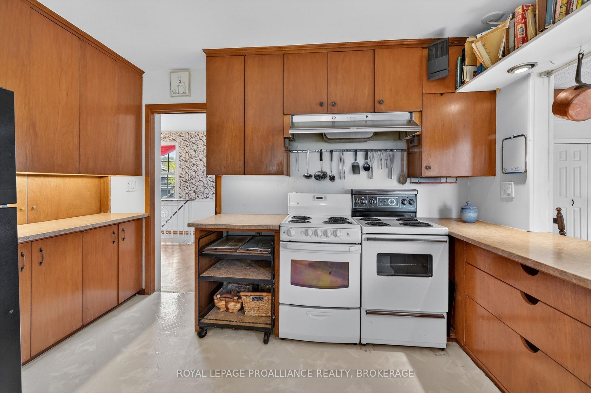 Photo 17 of 209 Fairway Hill Crescent, Kingston, Central City West — HOMEH