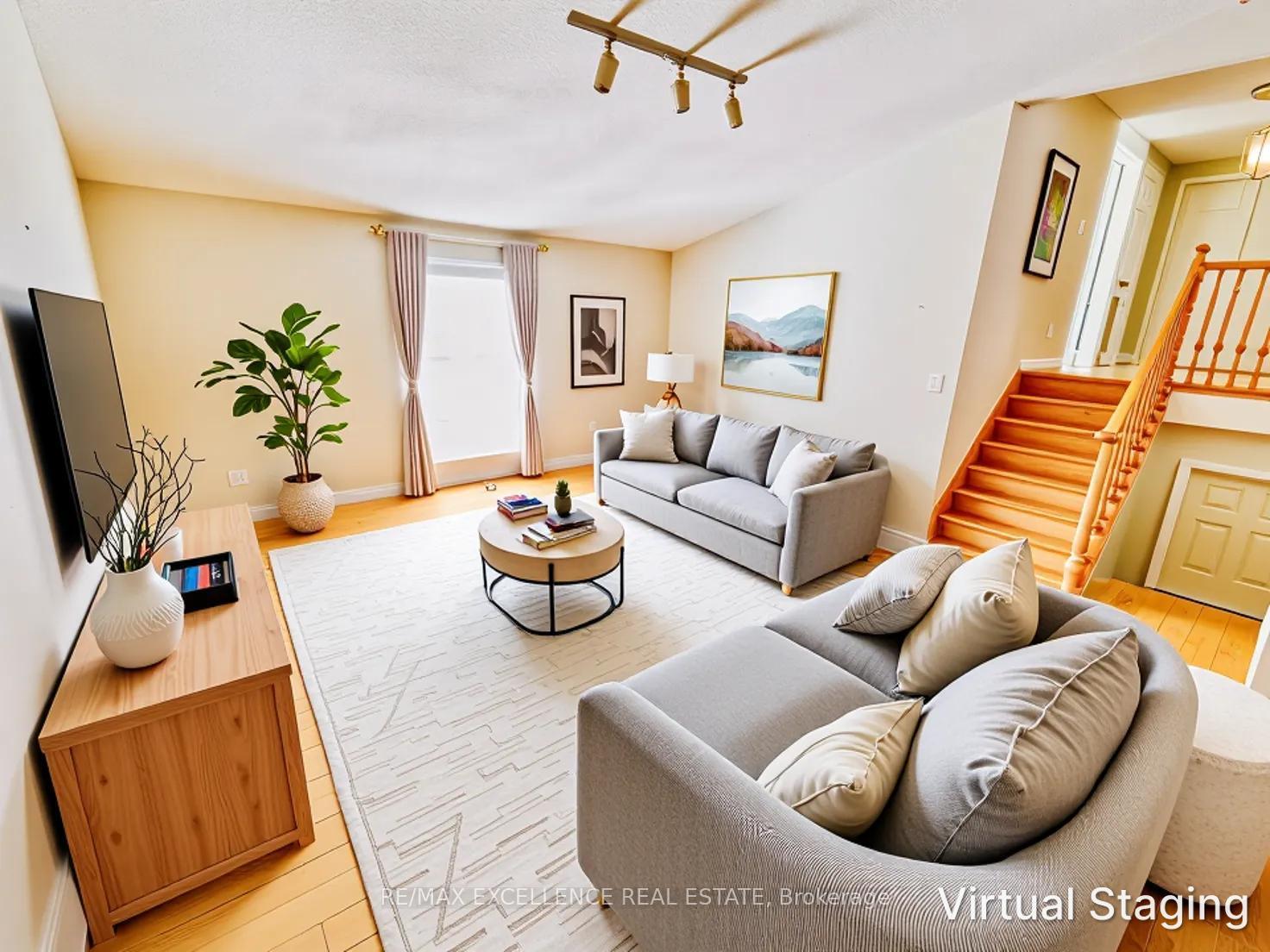 Photo 2 of 307 Niagara Drive, Oshawa, Samac — HOMEH