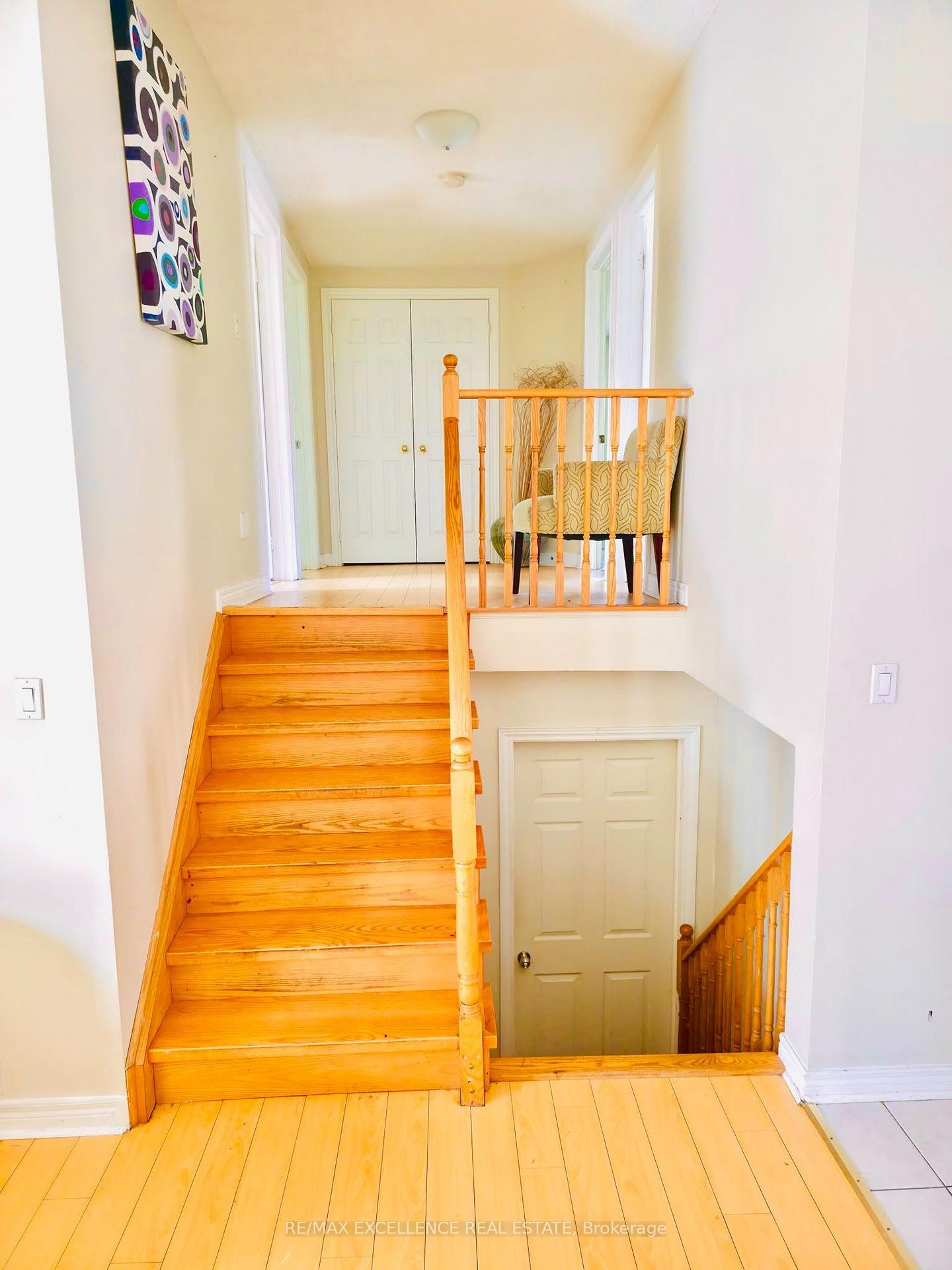Photo 3 of 307 Niagara Drive, Oshawa, Samac — HOMEH