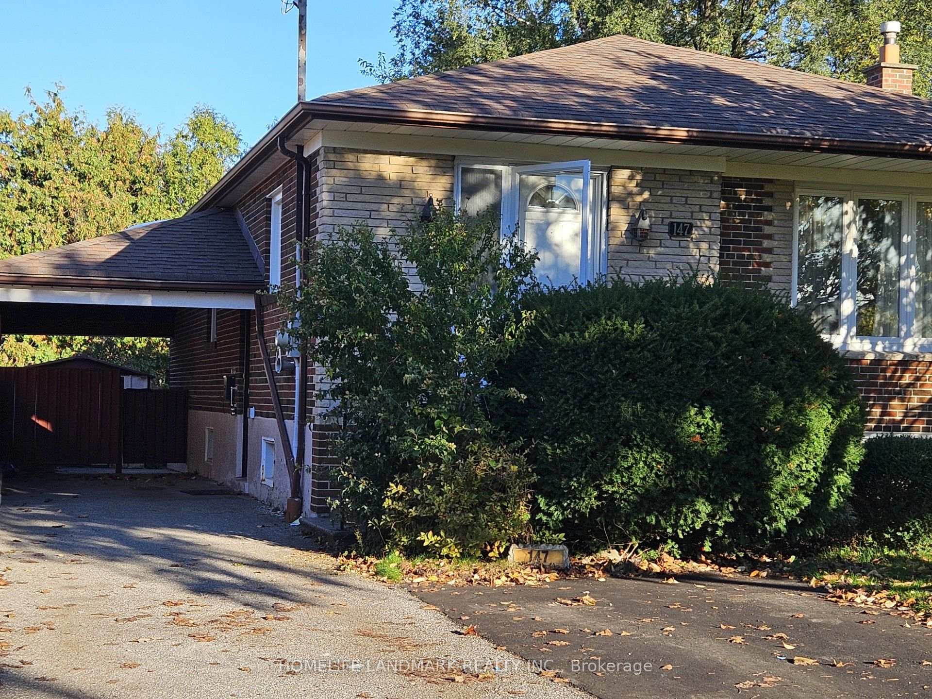 Front of Unit (Main), 147 Fitzgibbon Avenue