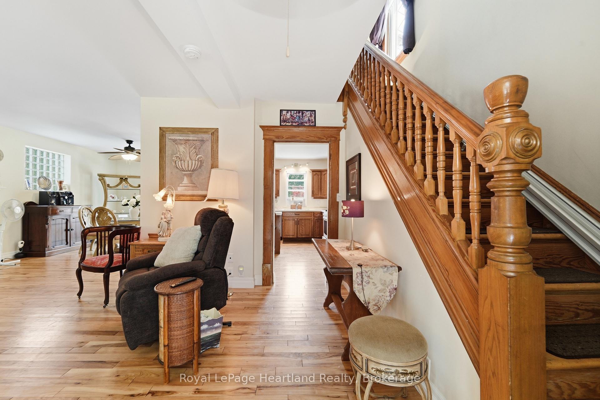 Photo 5 of 187 Cameron Street, Goderich, Goderich (Town) — HOMEH