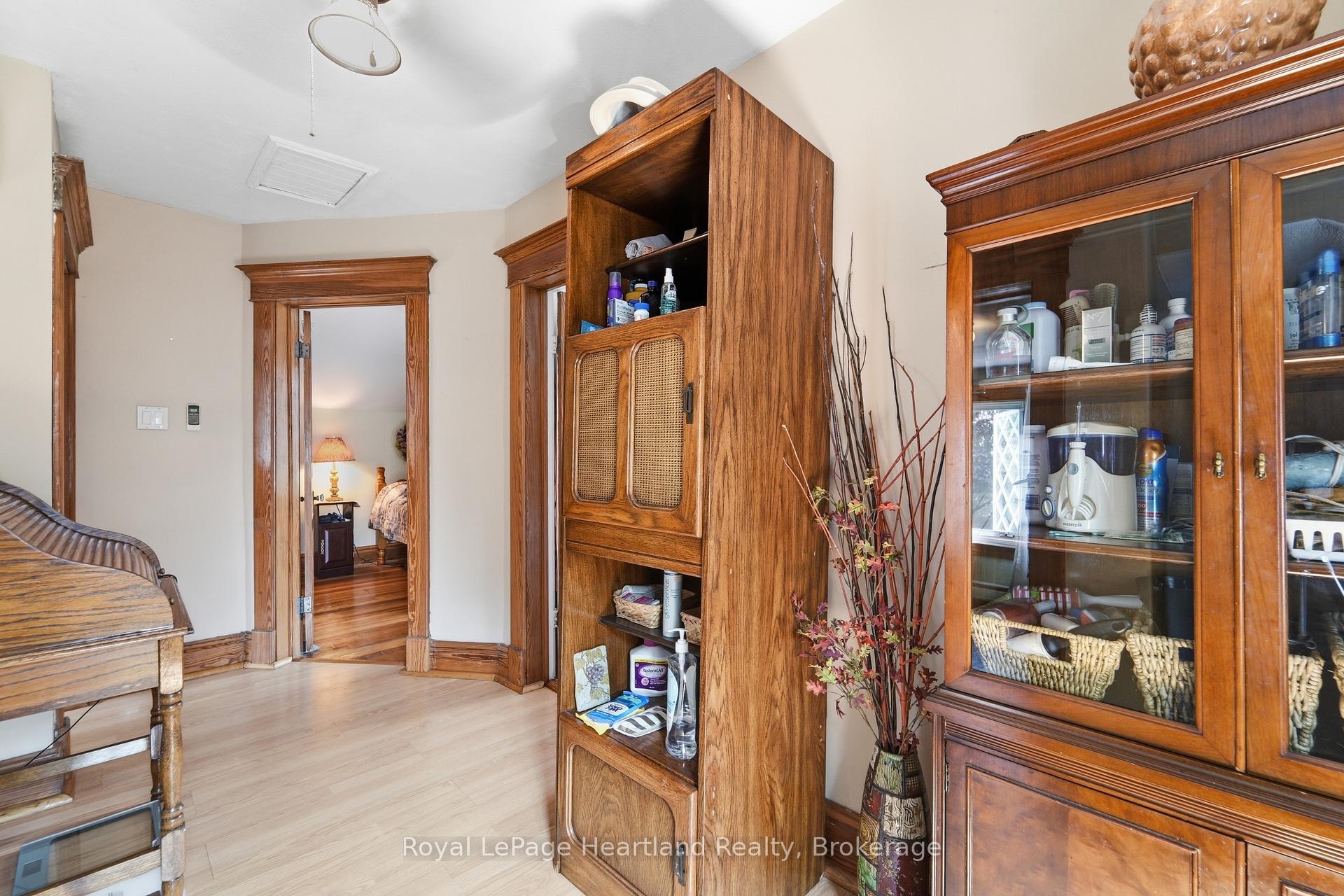 Photo 19 of 187 Cameron Street, Goderich, Goderich (Town) — HOMEH