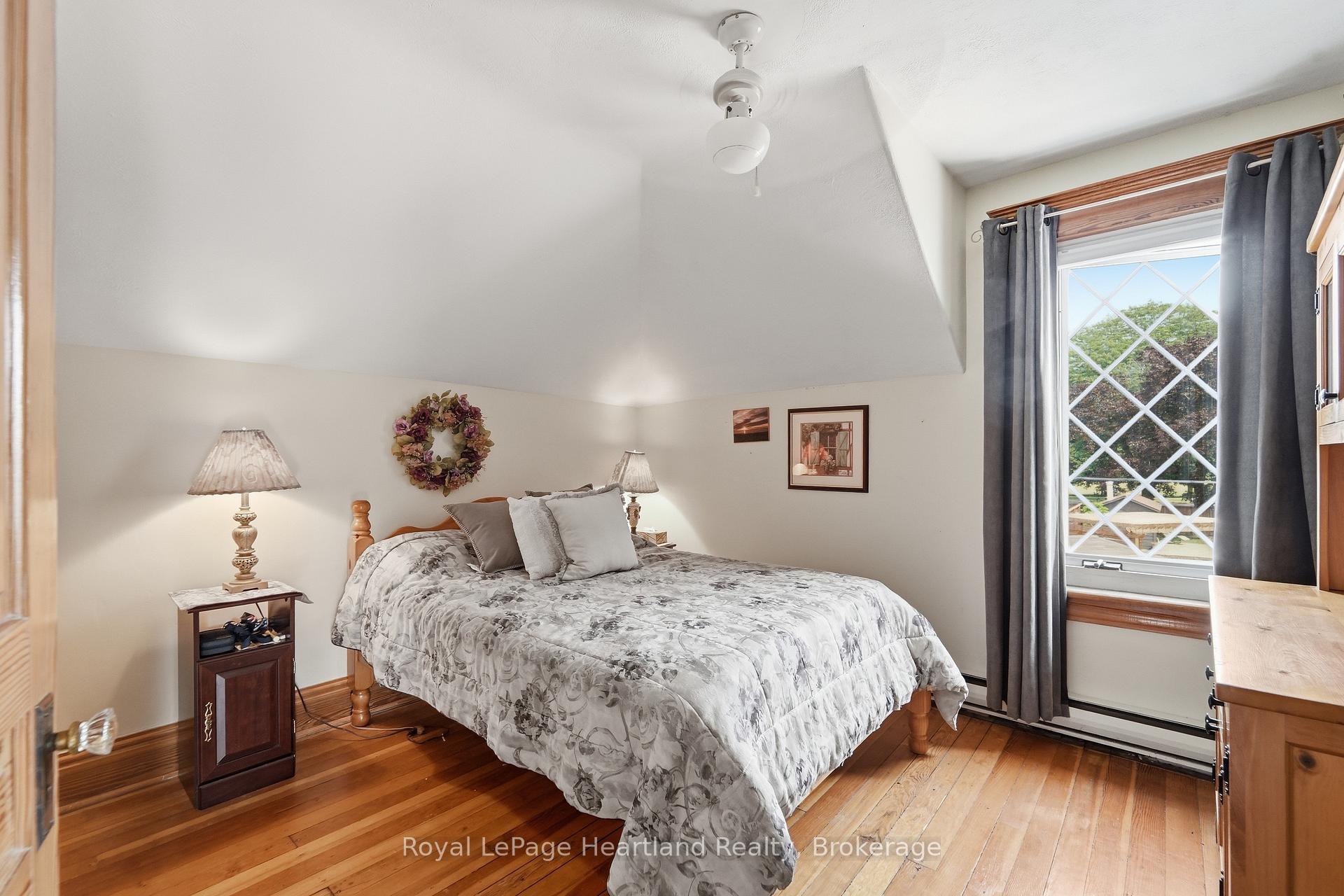 Photo 24 of 187 Cameron Street, Goderich, Goderich (Town) — HOMEH