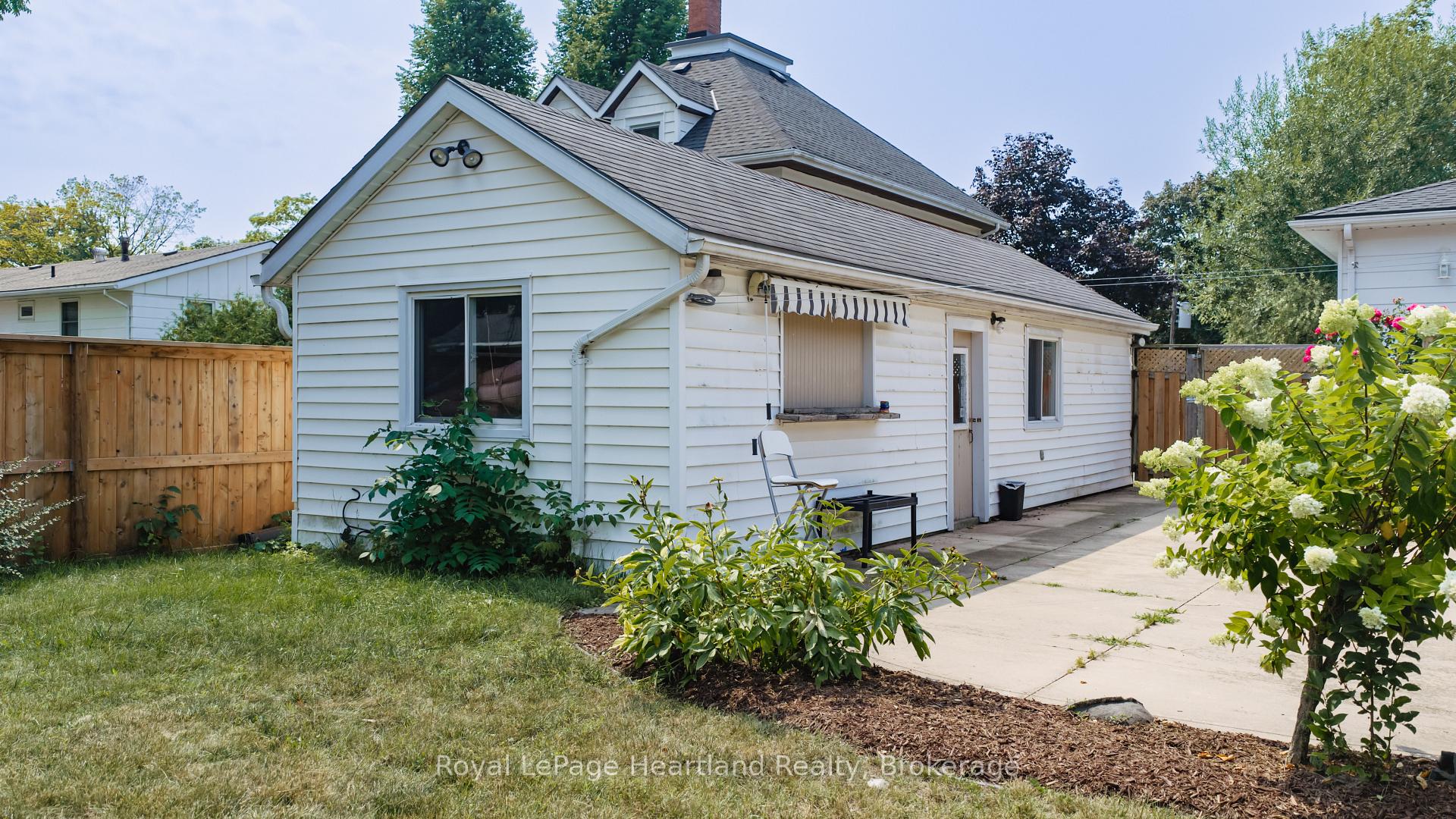 Photo 37 of 187 Cameron Street, Goderich, Goderich (Town) — HOMEH