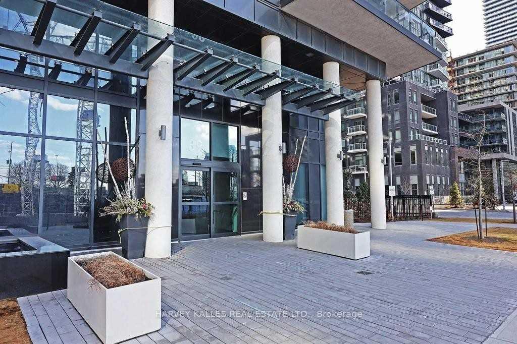 Photo 3 of Unit 1518, 39 Annie Craig Drive, Etobicoke, Mimico — HOMEH