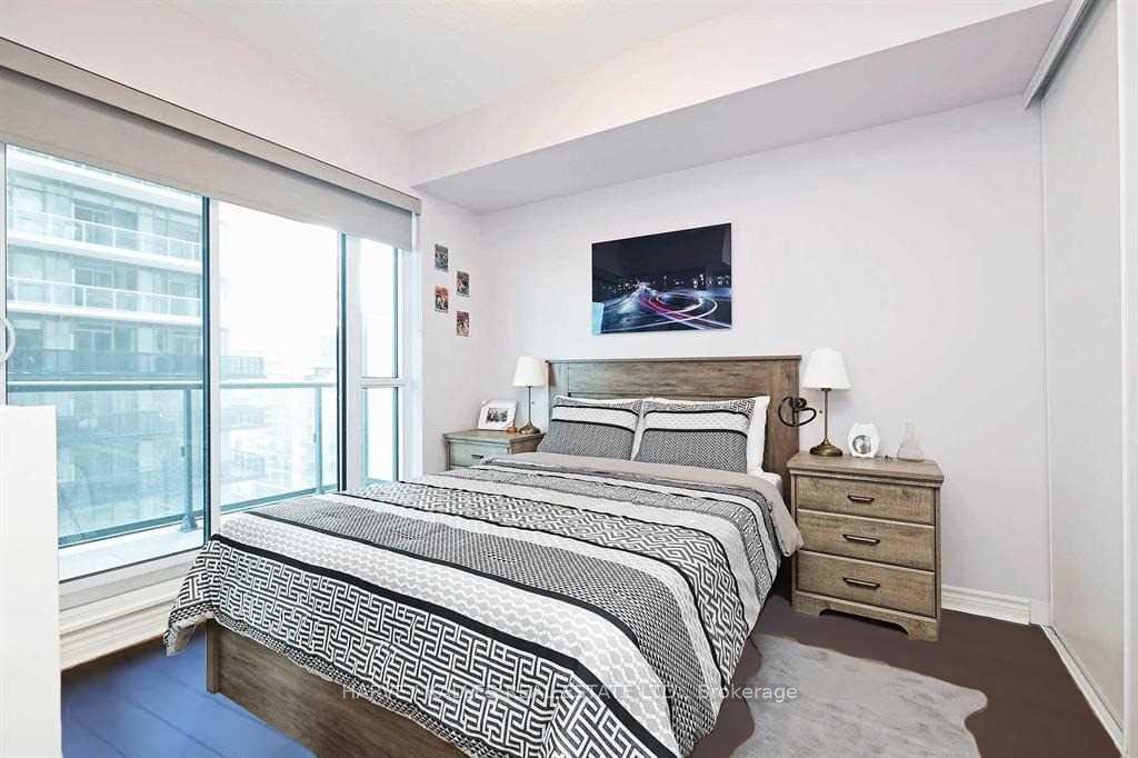 Photo 9 of Unit 1518, 39 Annie Craig Drive, Etobicoke, Mimico — HOMEH