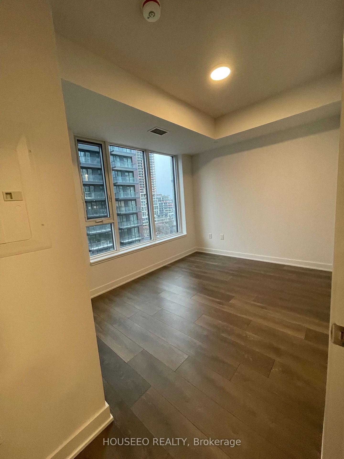 Photo 5 of Unit 823, 35 Tubman Avenue E, Toronto, Regent Park — HOMEH
