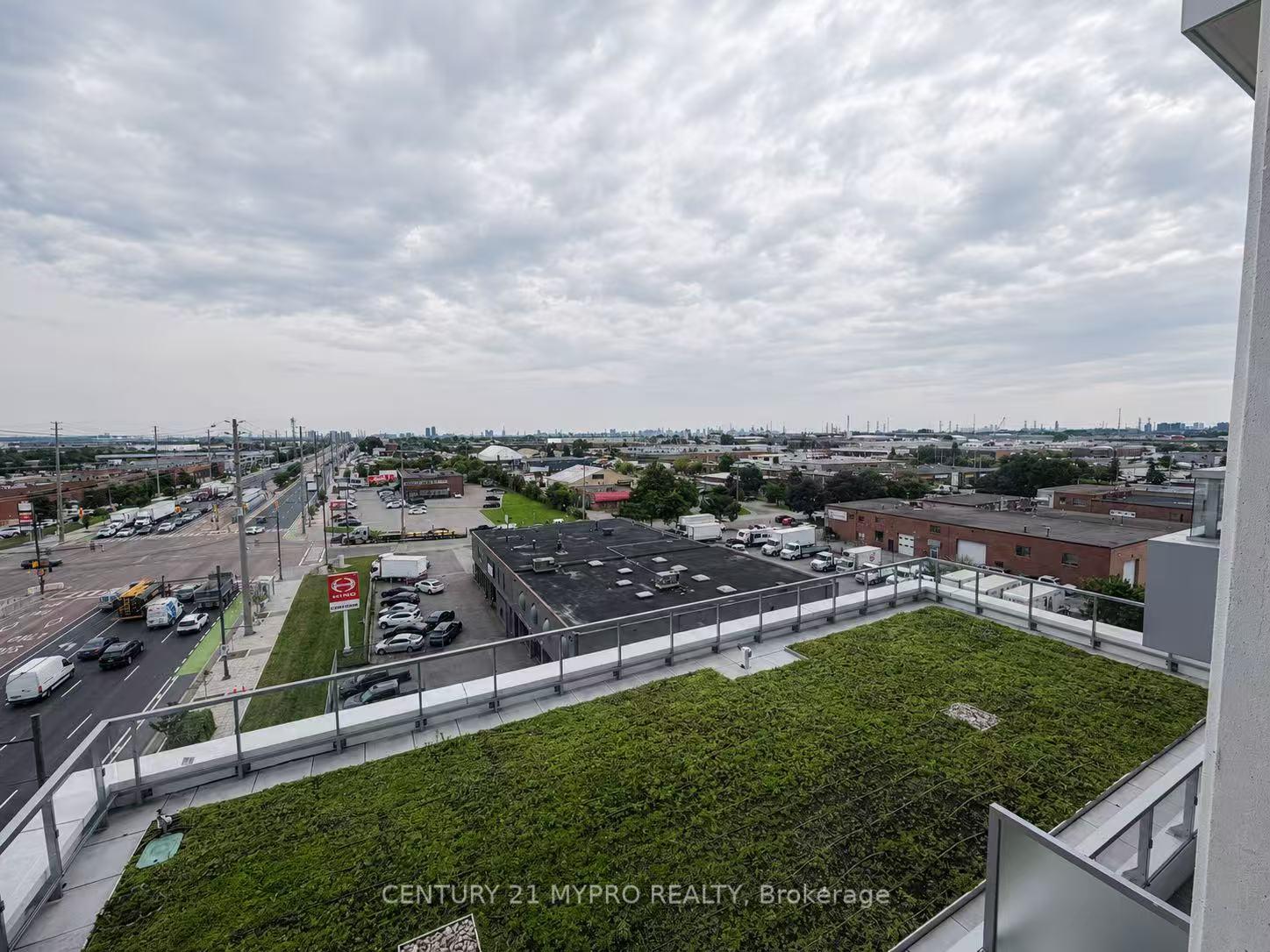 Photo 14 of Unit 602, 5 Meadowdale Road, Vaughan, Vaughan Corporate Centre — HOMEH