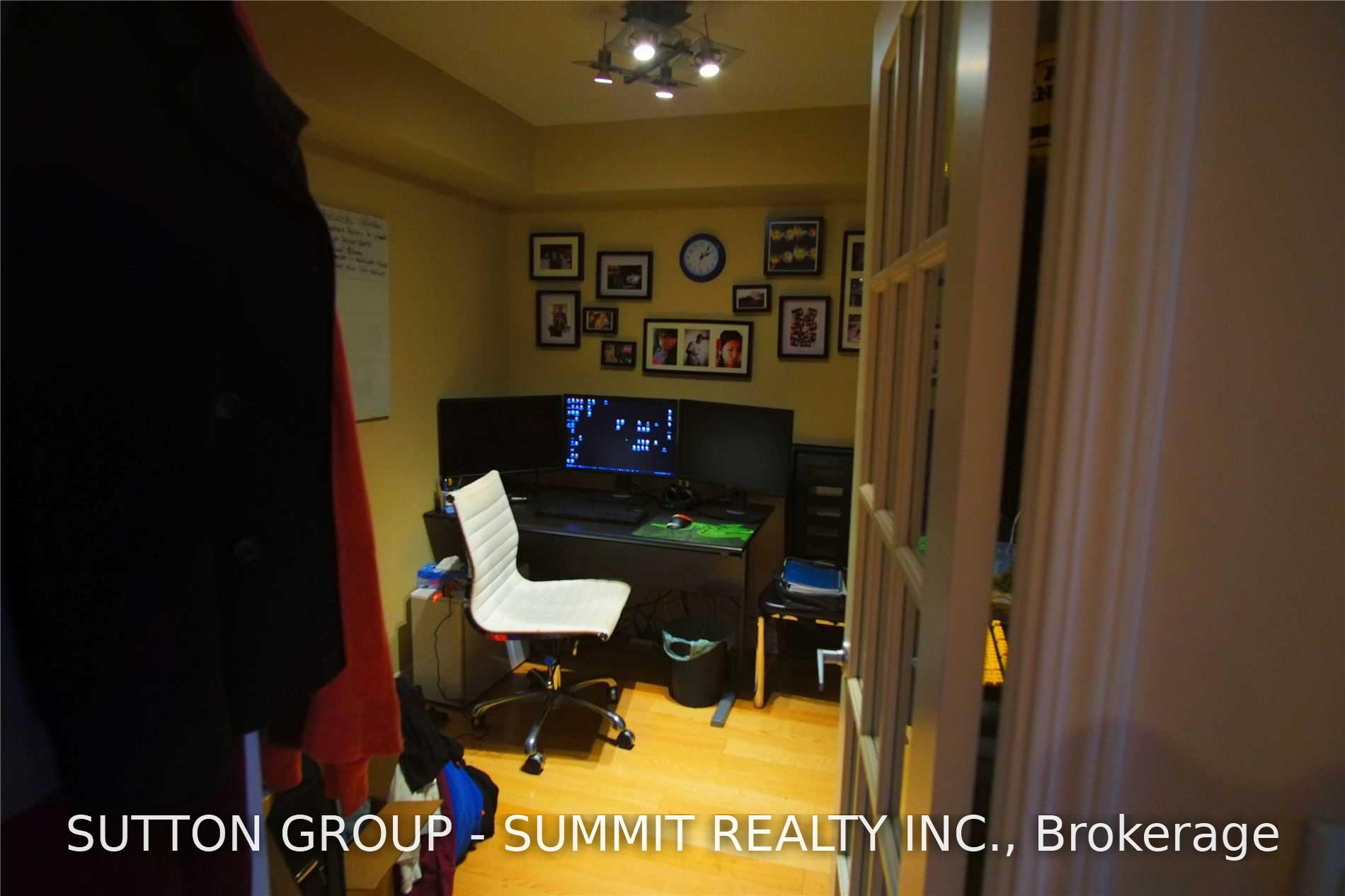 Photo 4 of Unit 1011, 17 Barberry Place, North York, Bayview Village — HOMEH