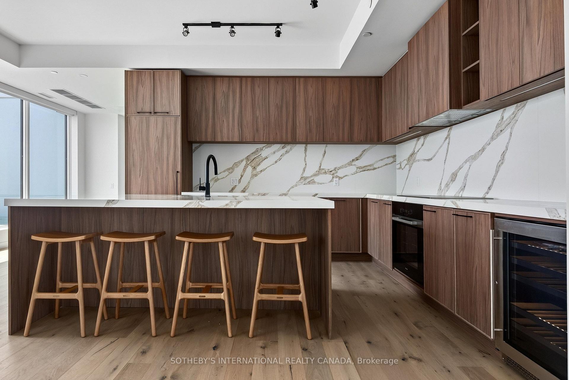 Photo 6 of Unit PH1701, 1050 Eastern Avenue, Toronto, The Beaches — HOMEH