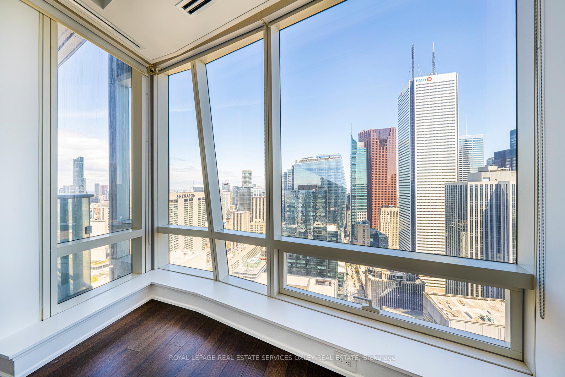 Photo 17 of Unit 4708, 180 University Avenue, Toronto, Bay Street Corridor — HOMEH