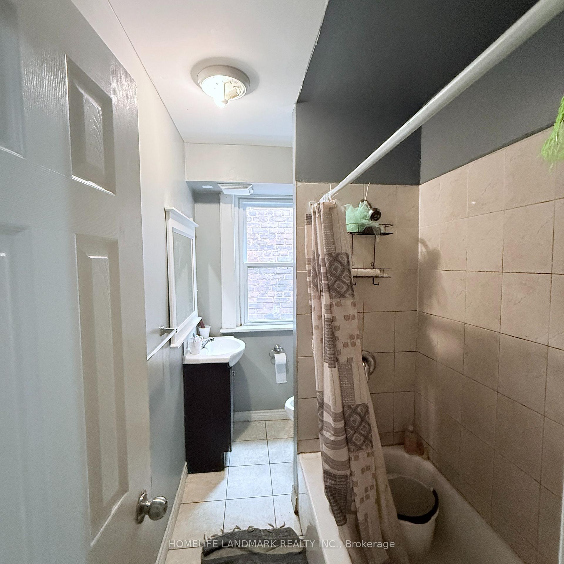 Photo 22 of 336 King William Street, Hamilton, Landsdale — HOMEH