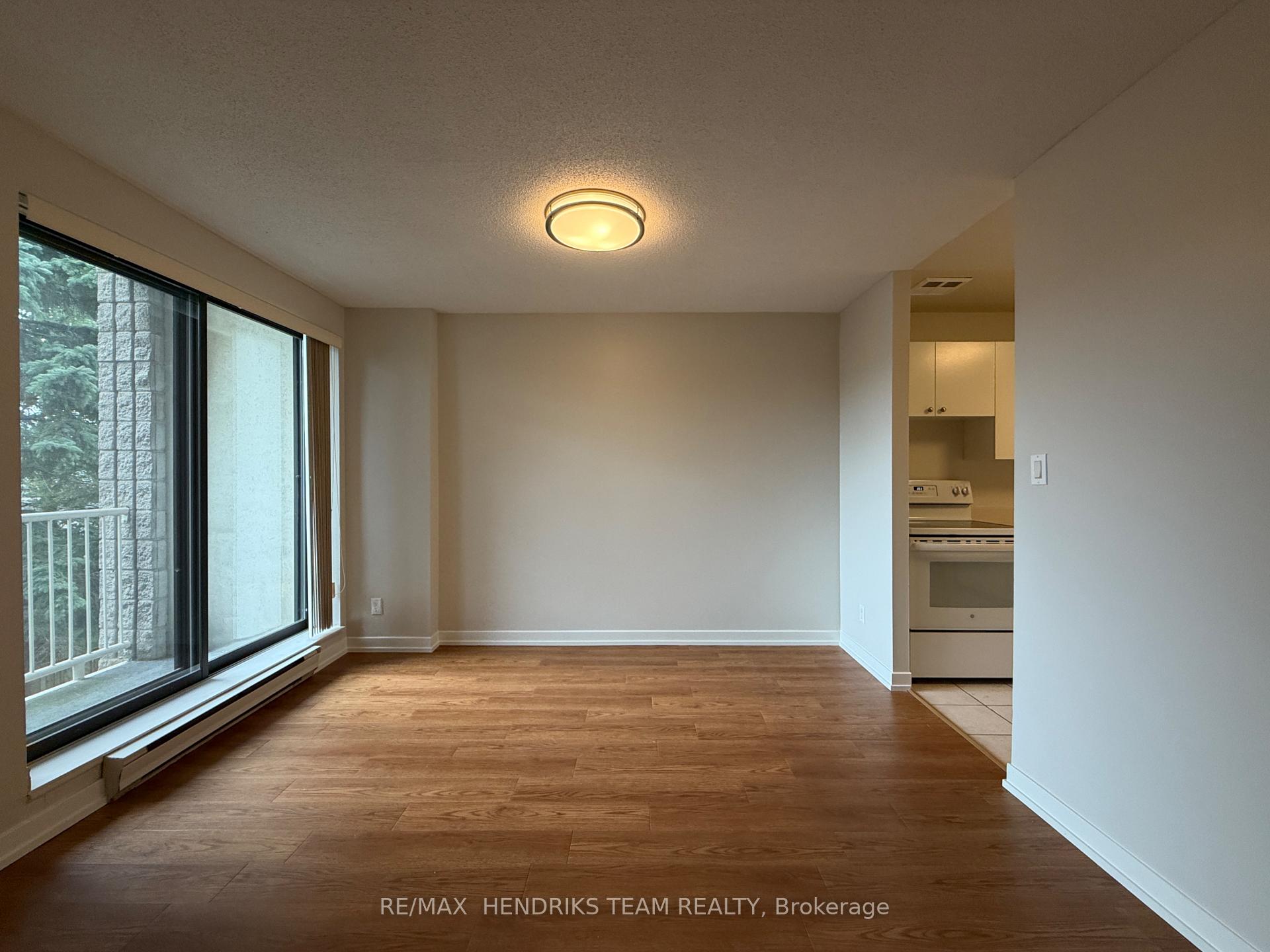 Photo 4 of Unit 215, 128 St Augustine Drive, St. Catharines, Secord Woods — HOMEH