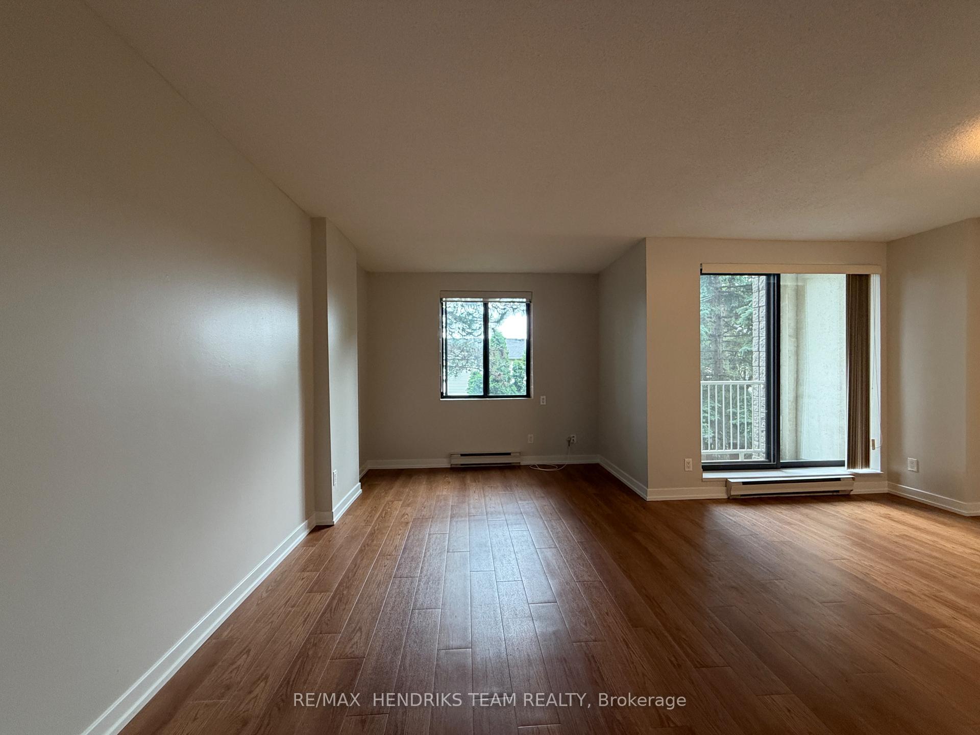 Photo 5 of Unit 215, 128 St Augustine Drive, St. Catharines, Secord Woods — HOMEH