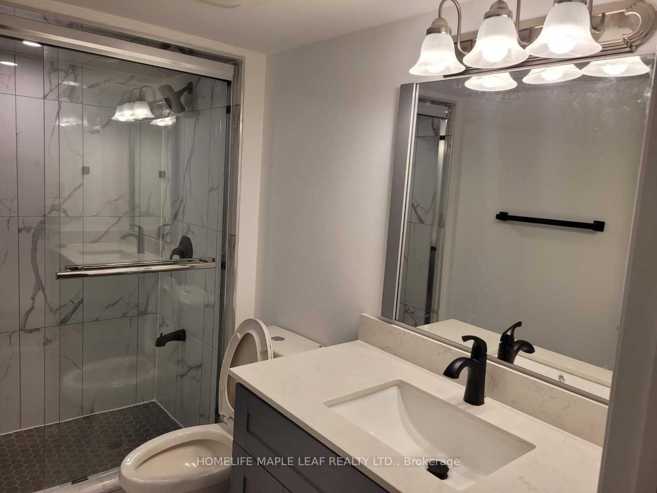 Photo 6 of 19 Freshspring Drive, Brampton, Sandringham-Wellington — HOMEH