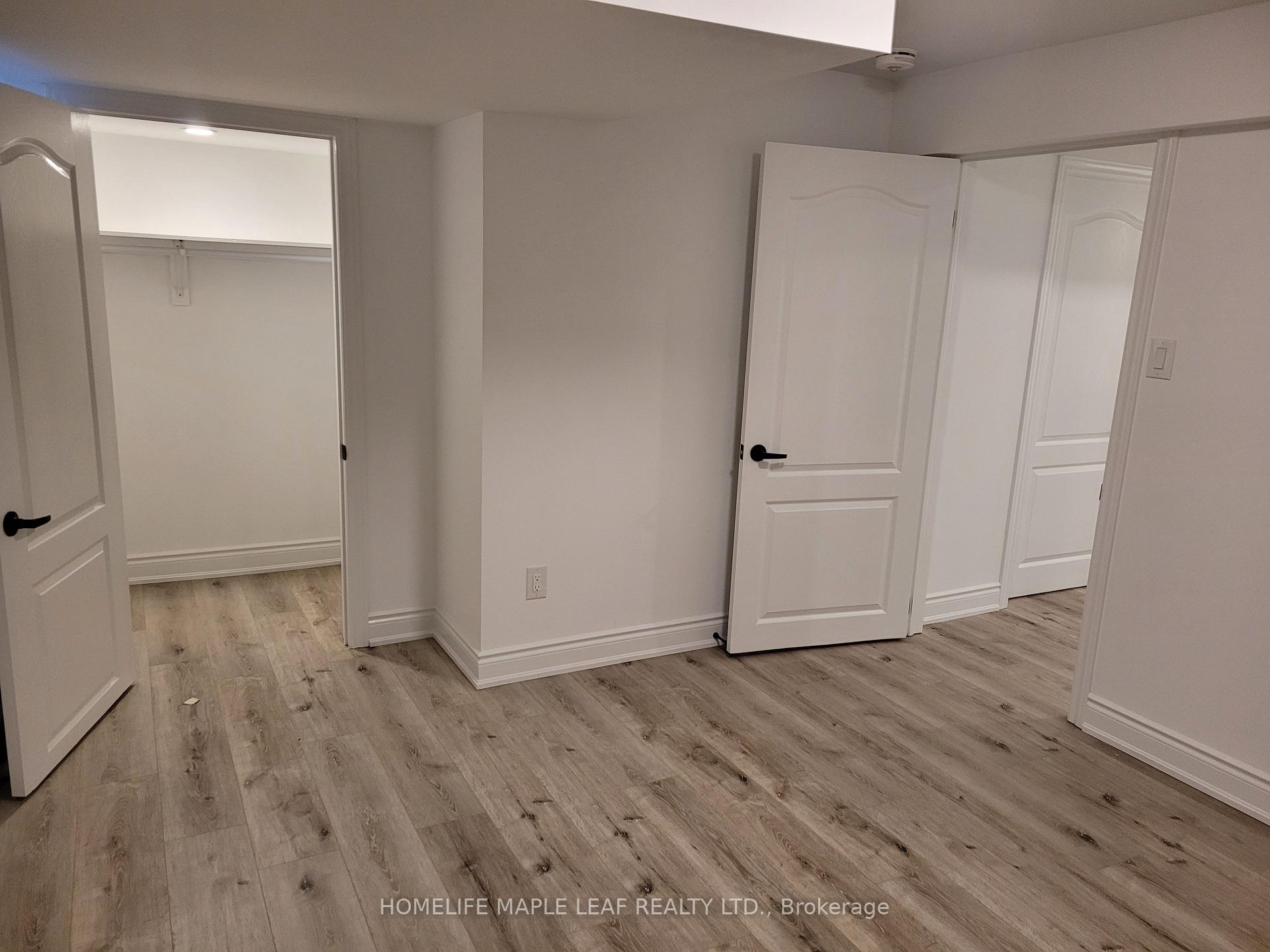 Photo 9 of 19 Freshspring Drive, Brampton, Sandringham-Wellington — HOMEH