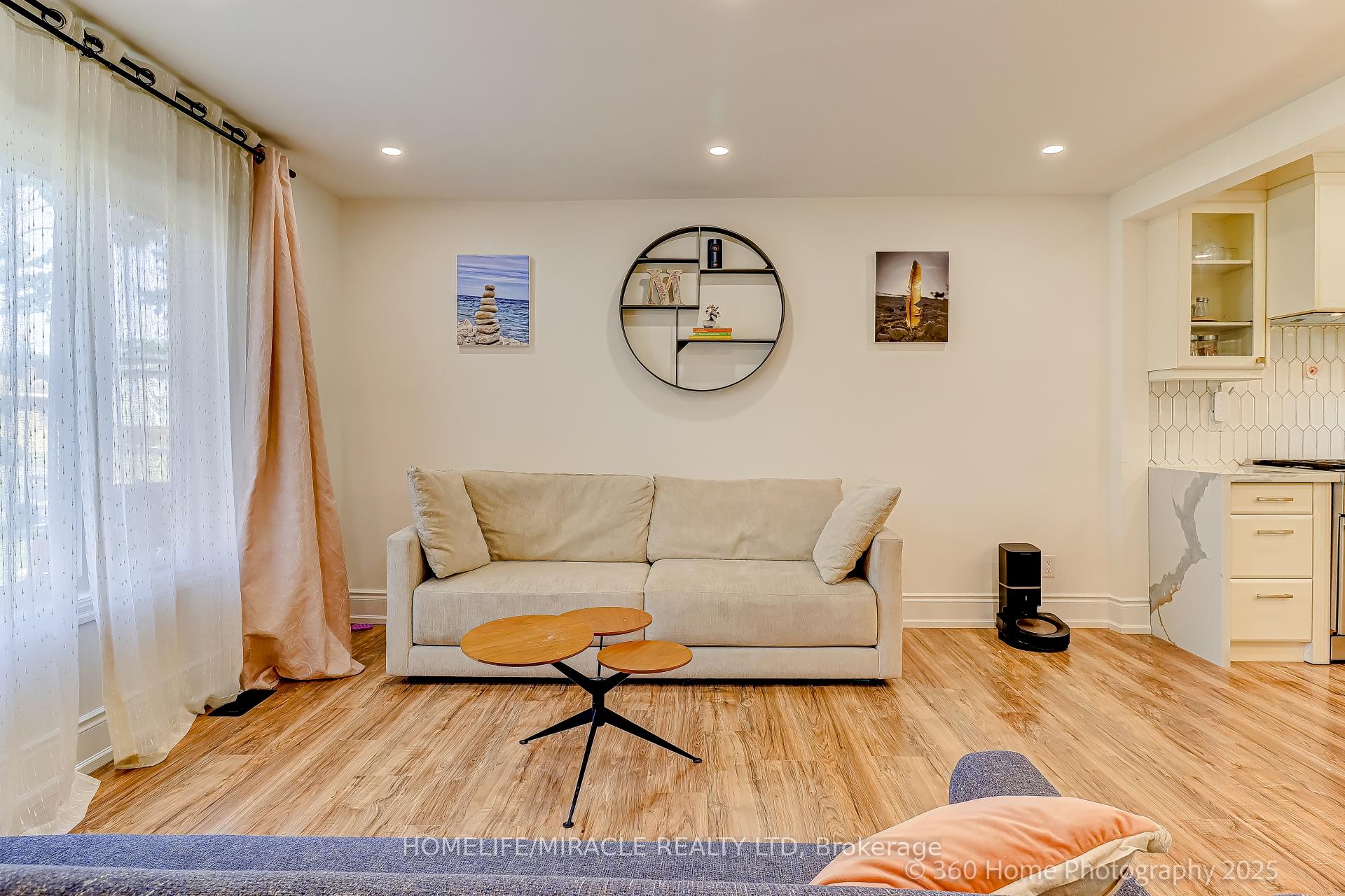 Photo 10 of 568 Weir Avenue, Oakville, West — HOMEH