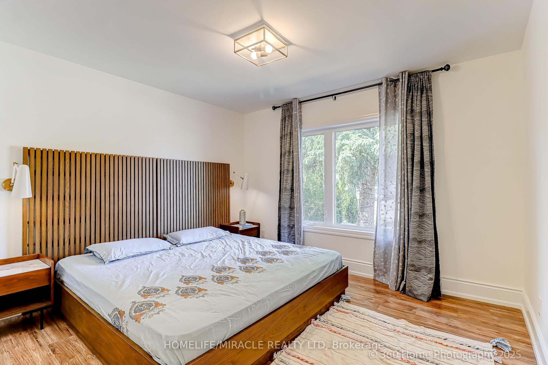 Photo 11 of 568 Weir Avenue, Oakville, West — HOMEH