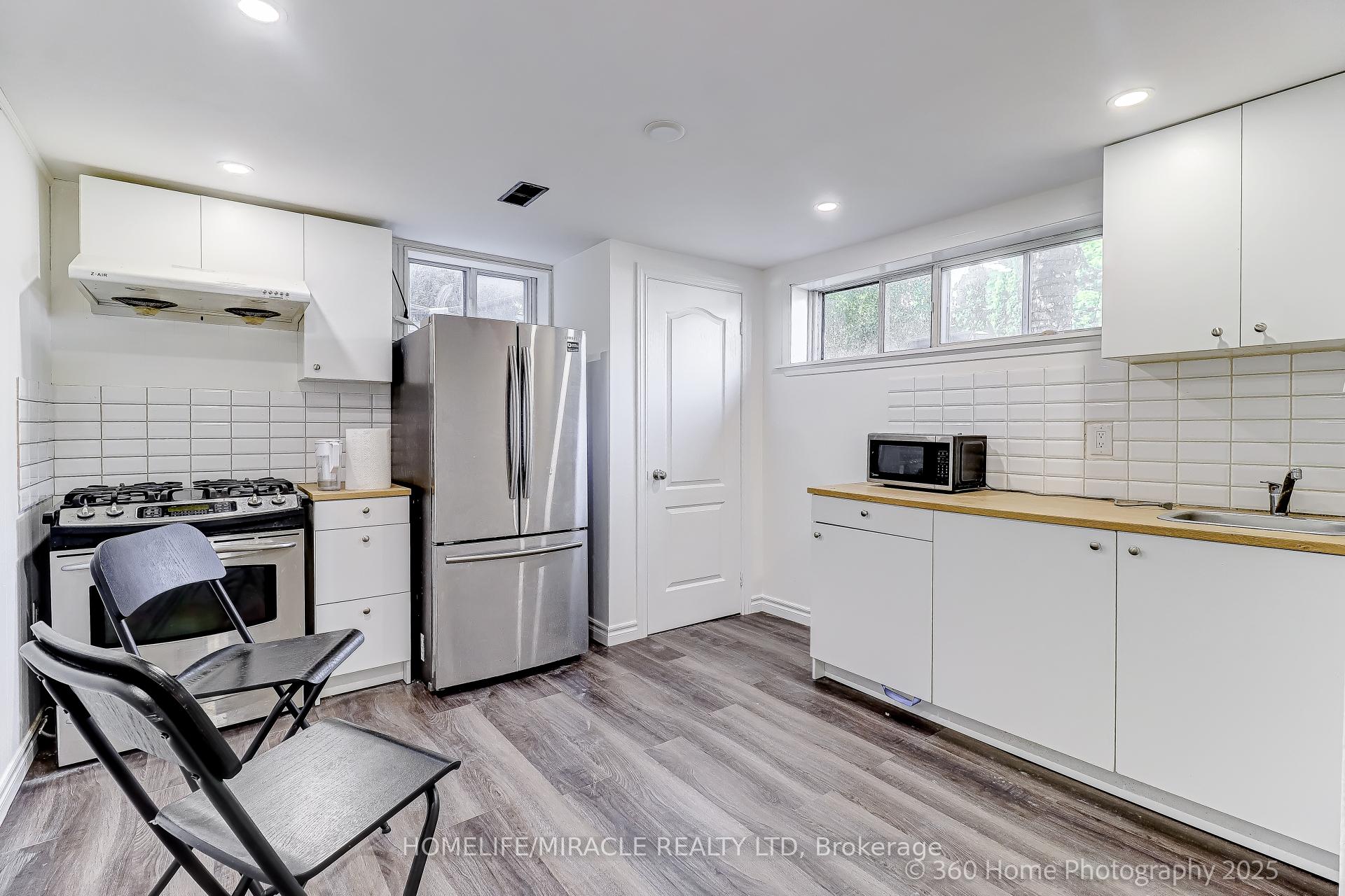 Photo 17 of 568 Weir Avenue, Oakville, West — HOMEH