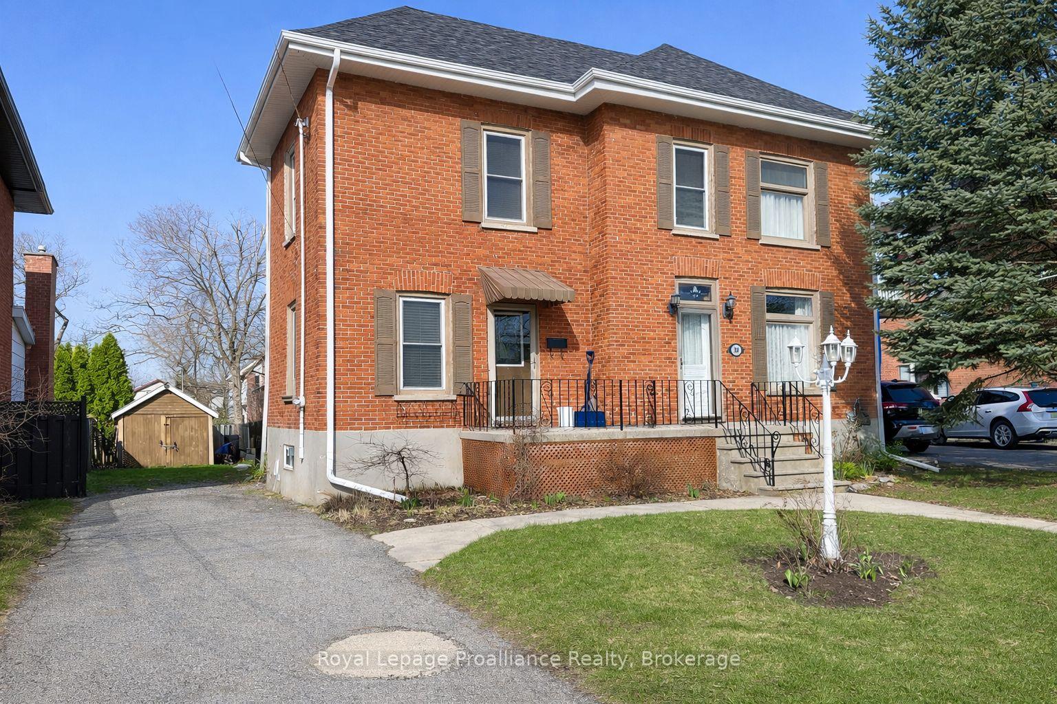 Photo of 308 Bleecker Avenue