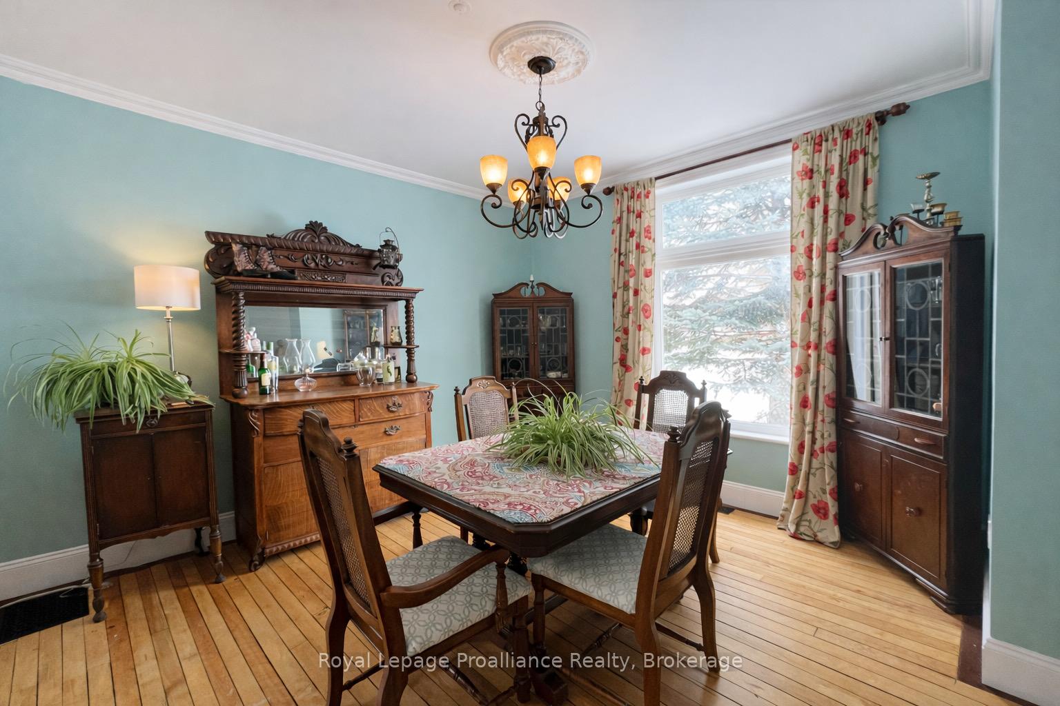 Photo 5 of 308 Bleecker Avenue, Belleville, Belleville Ward — HOMEH