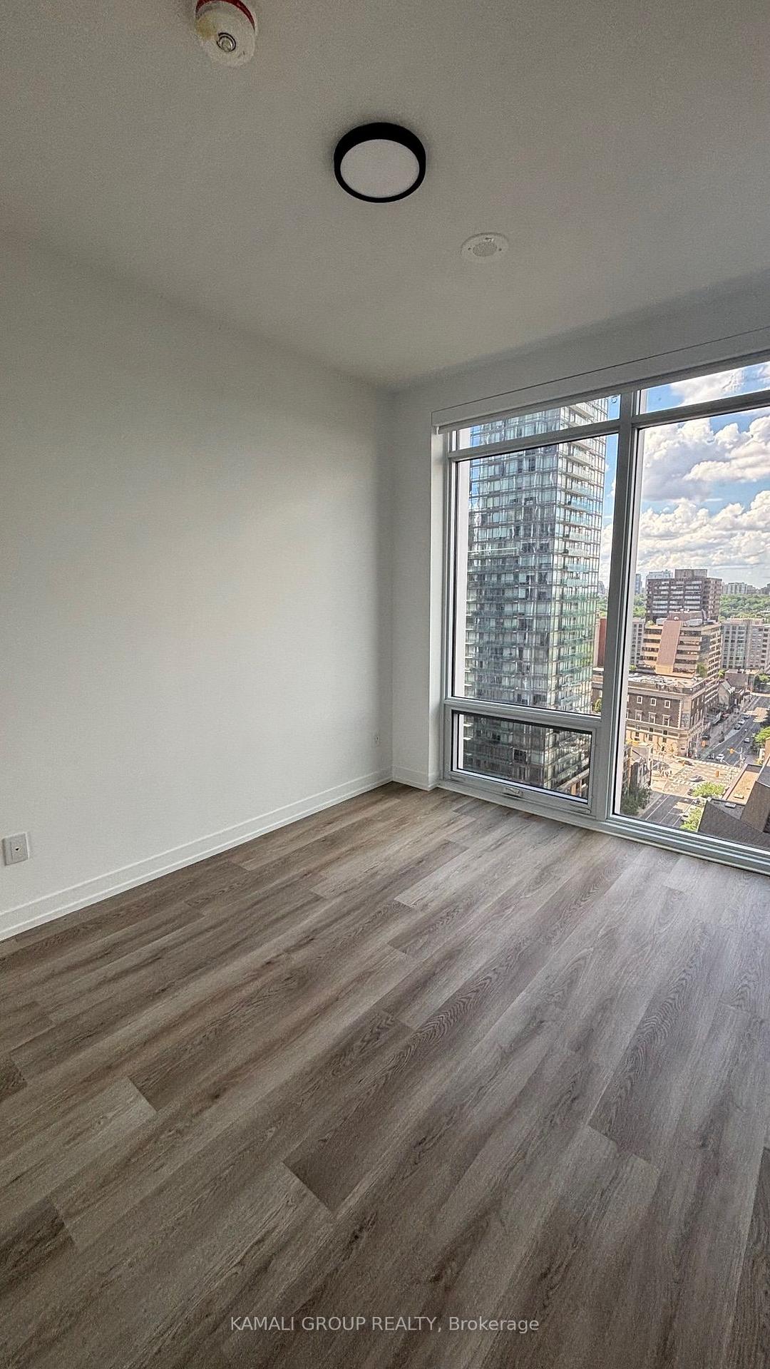 Photo 4 of Unit 2105, 771 Yonge Street, Toronto, Rosedale-Moore Park — HOMEH