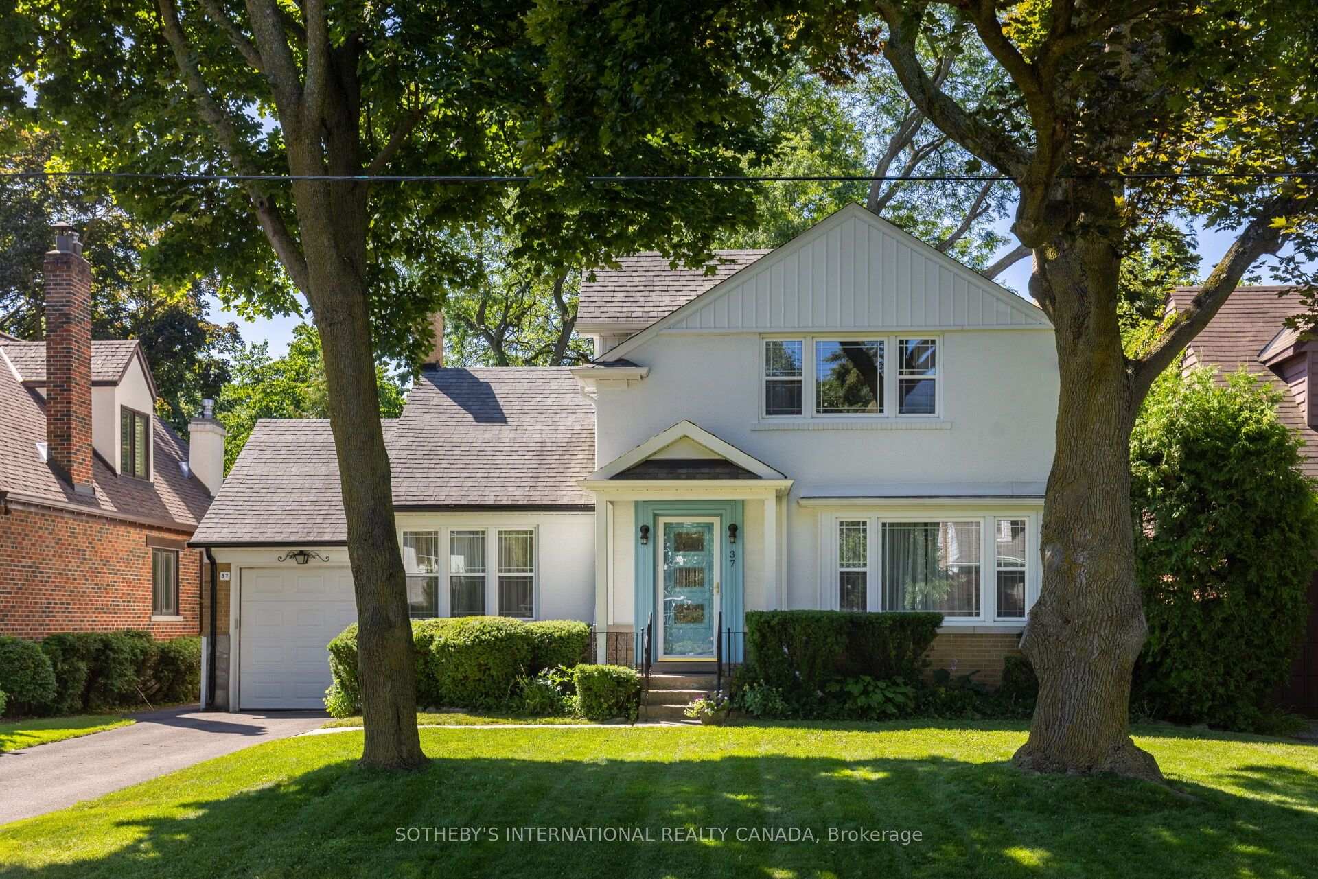 Photo 1 of 37 Hilldowntree Road, Etobicoke, Edenbridge-Humber Valley — HOMEH